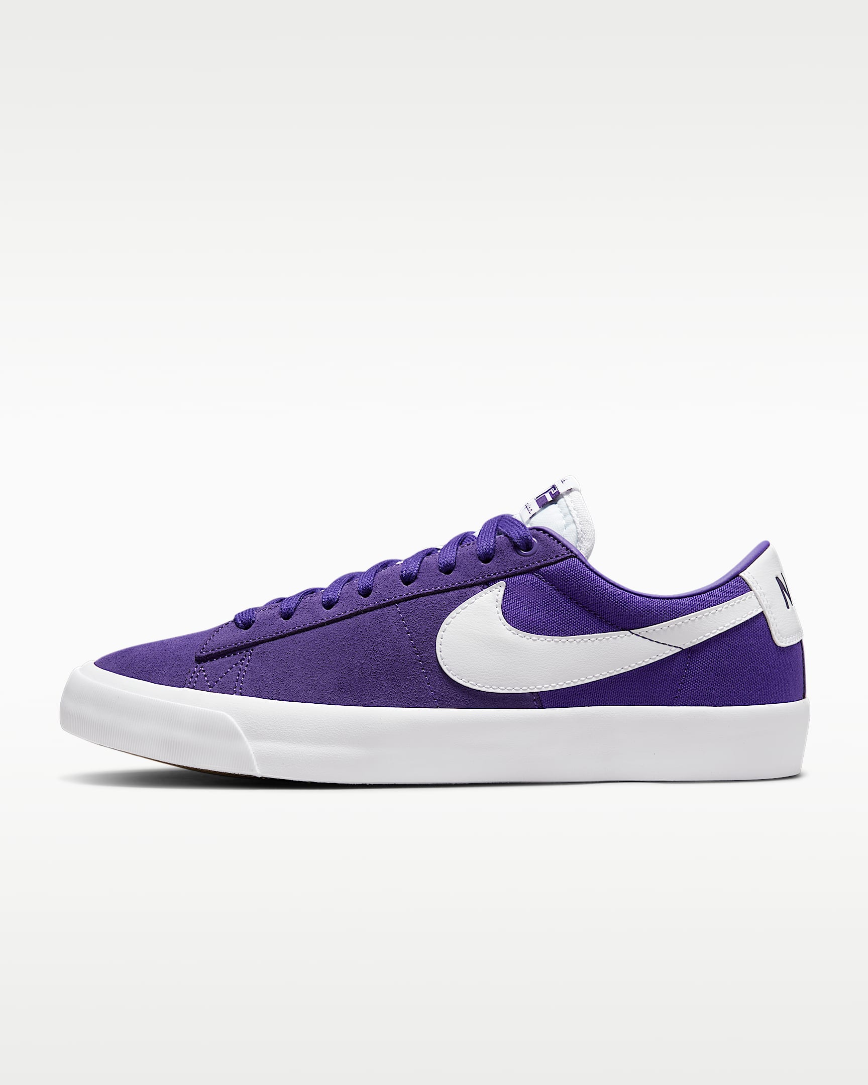 Nike SB Zoom Blazer Low Pro GT 男/女滑板鞋情侣款板鞋 - 庭紫/庭紫/白色/白色