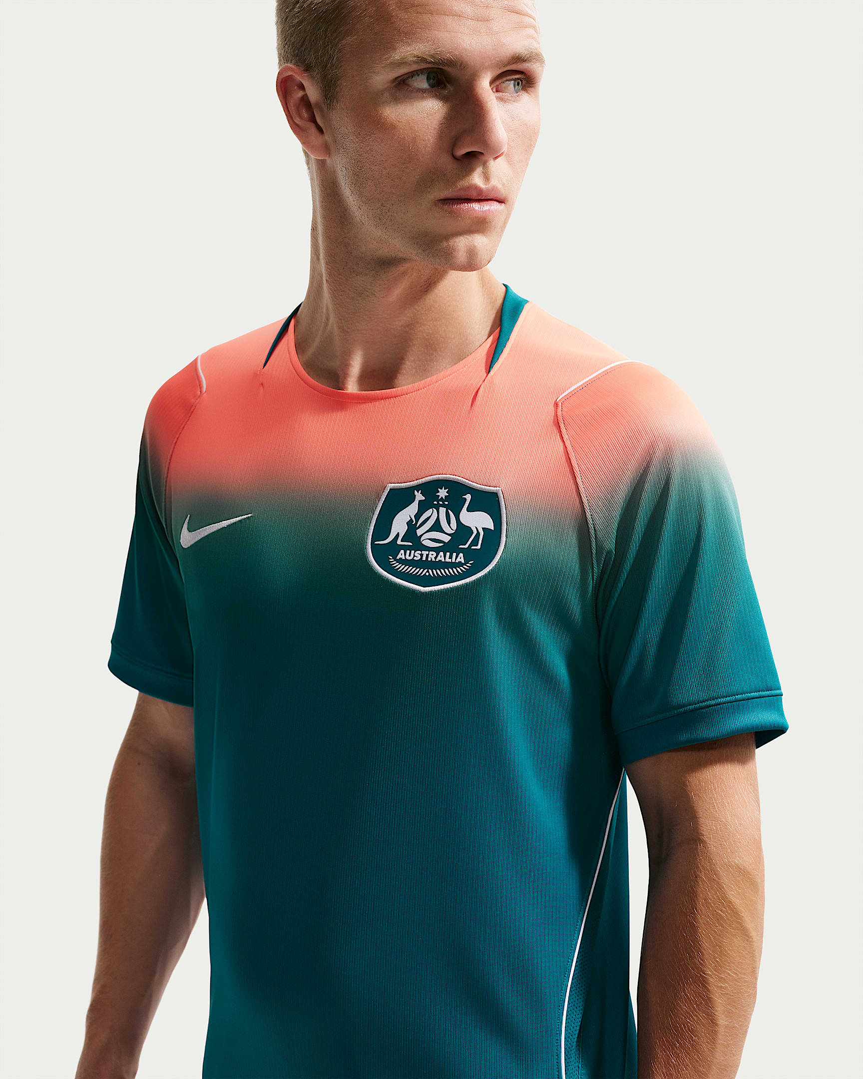 2026 赛季澳大利亚队客场球迷版 Nike Dri-FIT 男子速干短袖足球球衣 - 亮杉木绿/脉冲橙/白色/白色