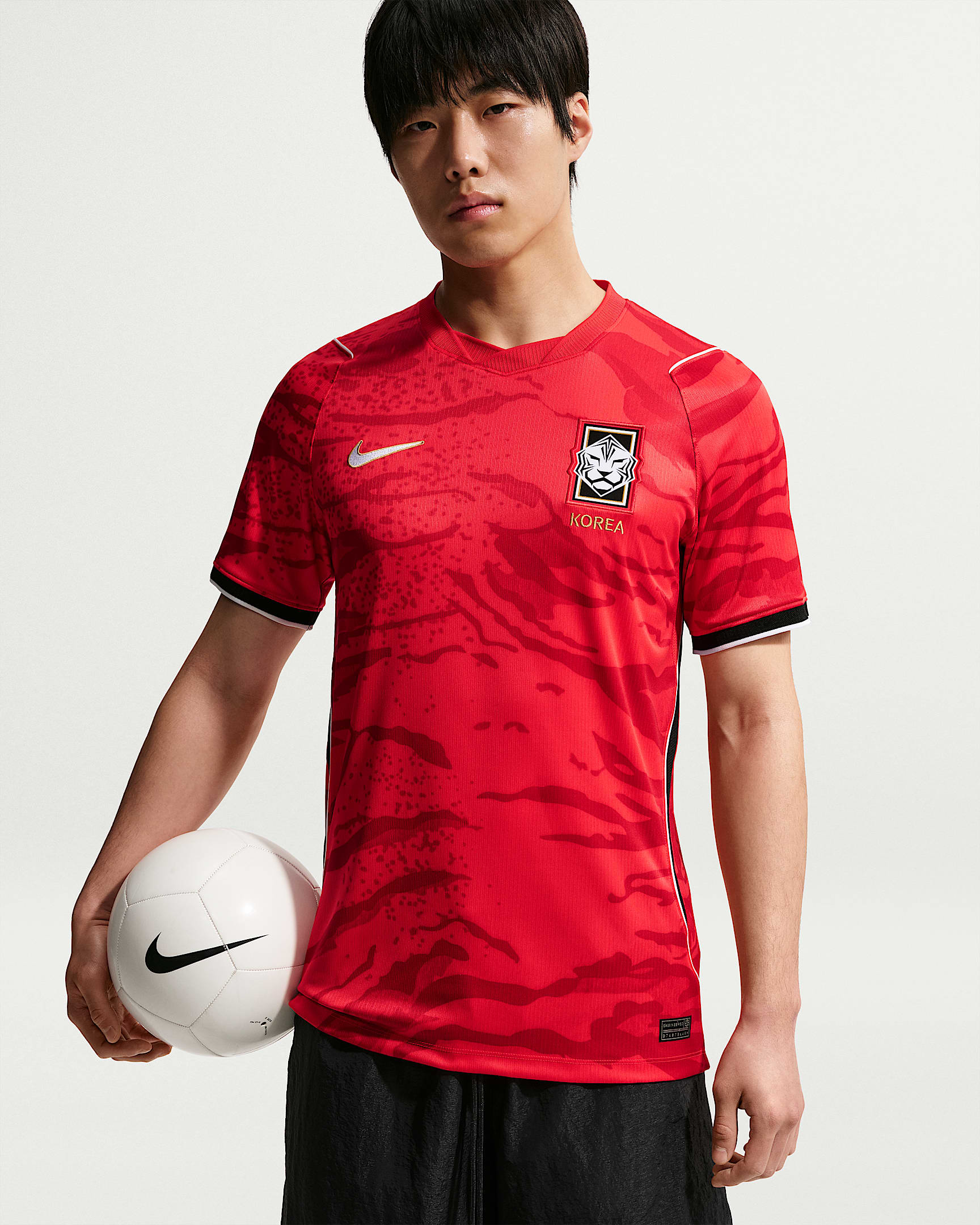 2026 赛季韩国队主场球迷版 Nike Dri-FIT 男子速干足球球衣 - 全球红/黑/白色/俱乐部金