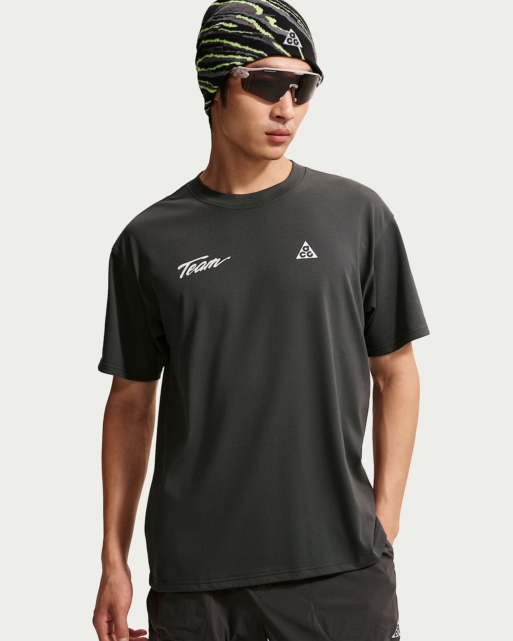 ACG Dri-FIT 男子速干短袖T恤 - 暗烟灰