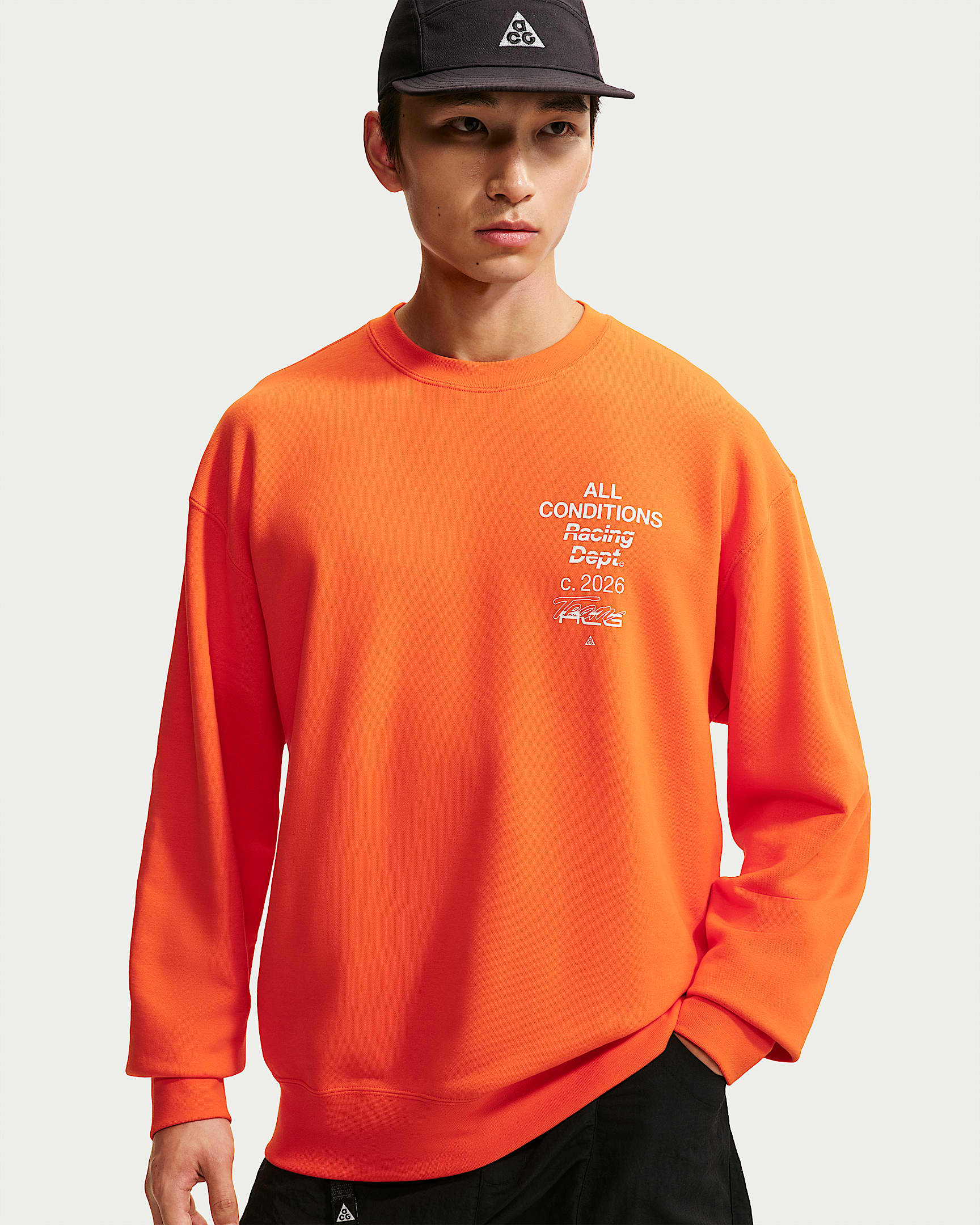 ACG Tuff Fleece Dri-FIT 男子速干圆领运动衫 - 安全橙/白色