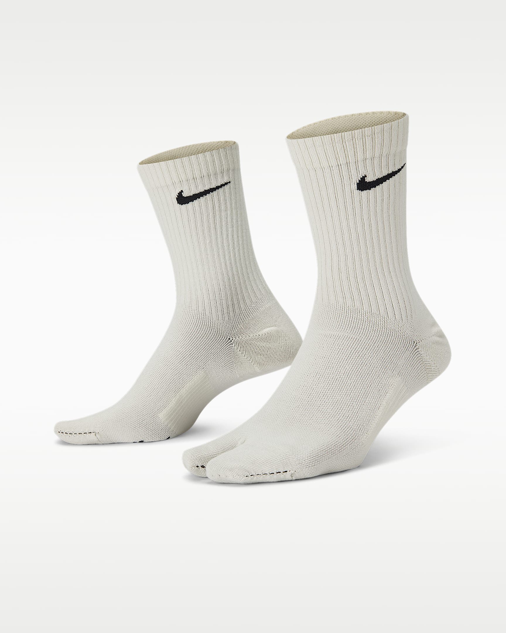 Nike Everyday Plus "Rift" 轻便型速干分趾式中筒运动袜(1 双) - 浅骨色/黑