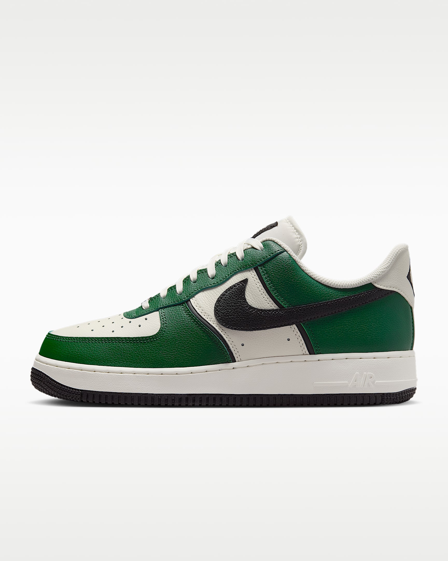Nike Air Force 1 '07 LV8 男子空军一号运动鞋 - 冷杉绿/帆白/椰奶色/黑