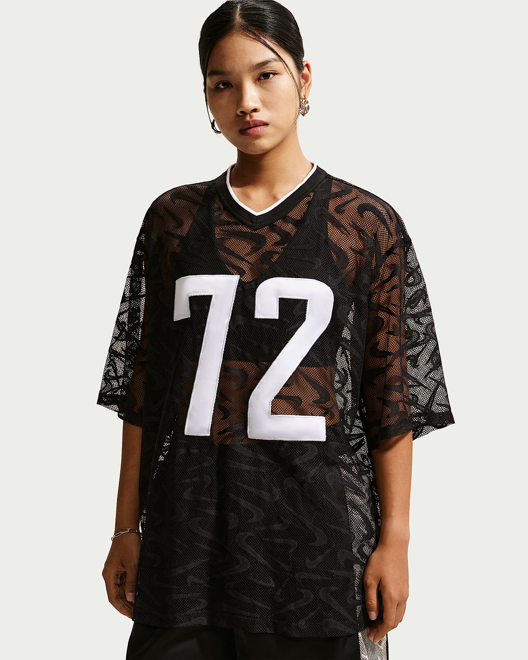 Nike Sportswear Chill Lace 女子 Oversize 风蕾丝短袖球衣 - 黑/白色/白色