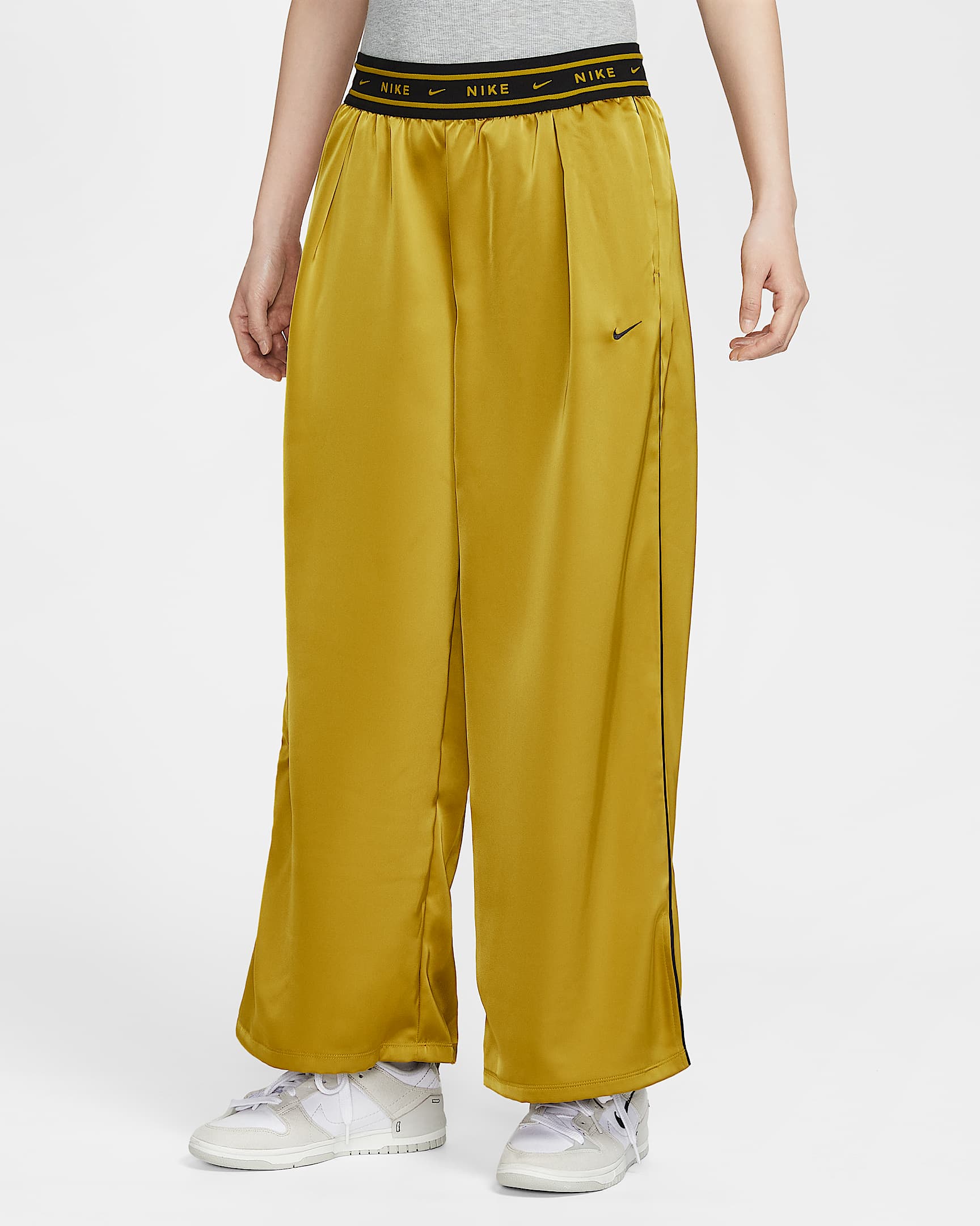 Nike Sportswear 女子宽松中腰缎面长裤 - 泥煤苔黄/黑