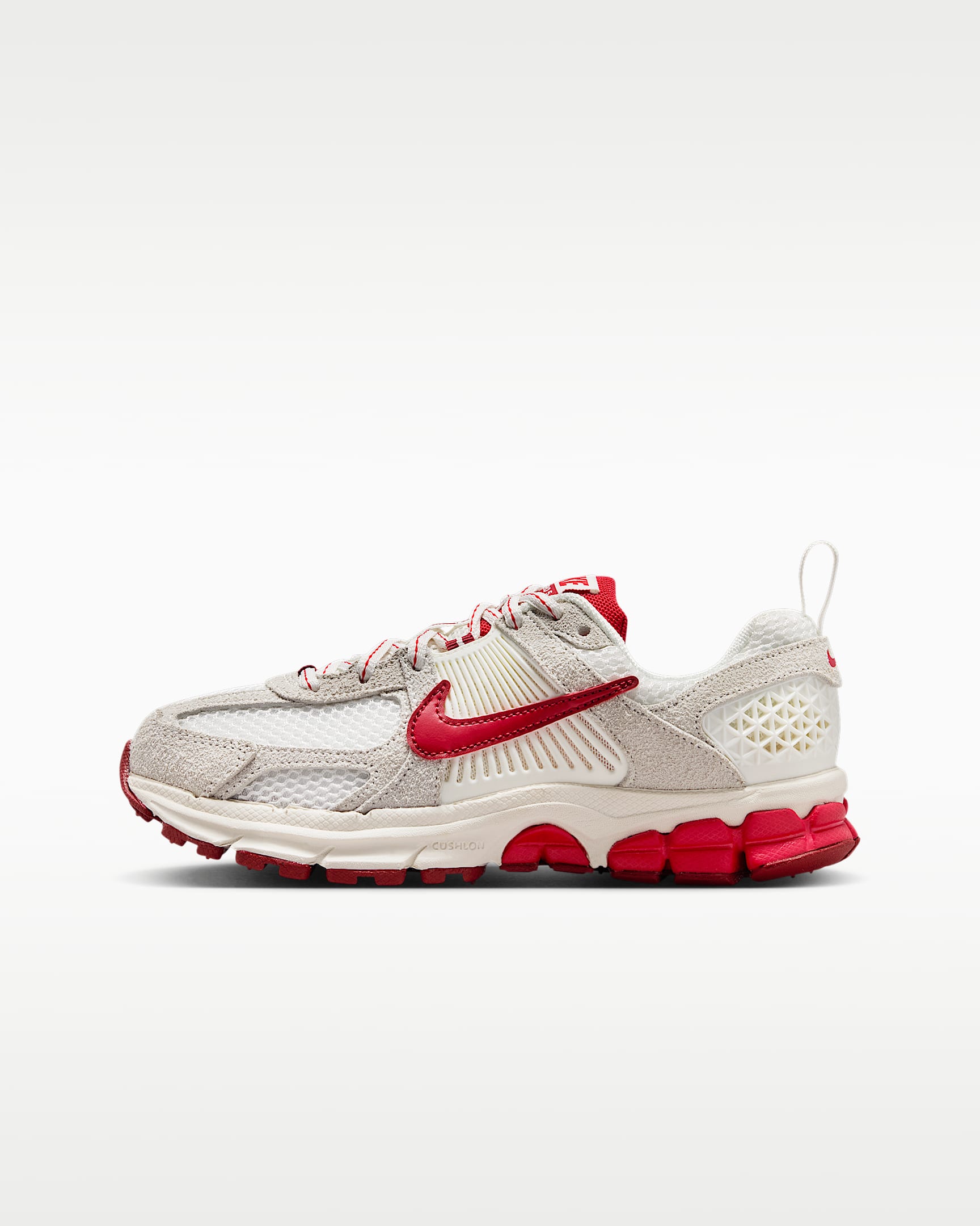 Nike Vomero 5 SE 耐克小迈柔大童运动鞋 - 帆白/深队红/大学红