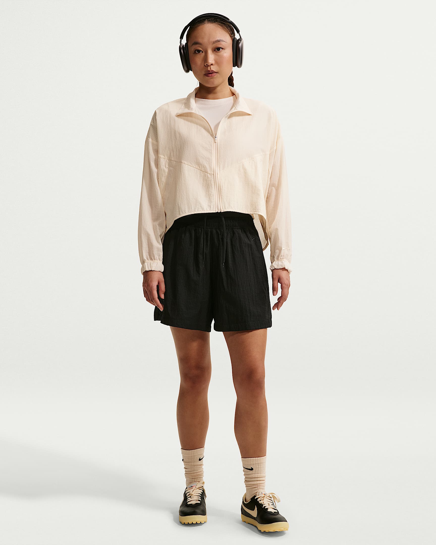 Nike Sportswear 女子宽松高腰轻盈不易撕裂短裤 - 黑/黑