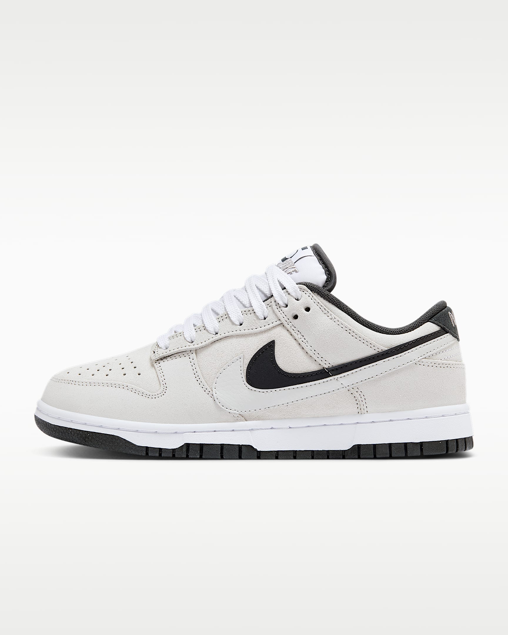 Nike Dunk Low 女子运动鞋 - 白色/白色/金属银/尘光子色