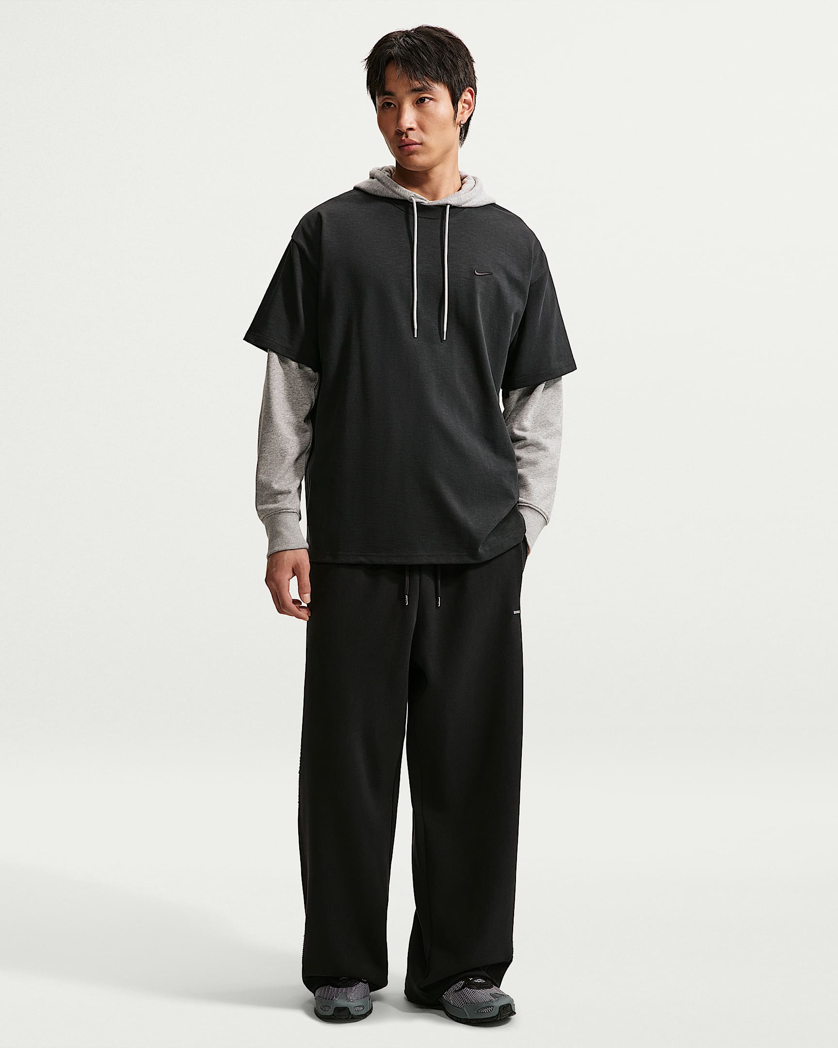 Nike Sportswear 男子宽松长裤 - 黑/冰银