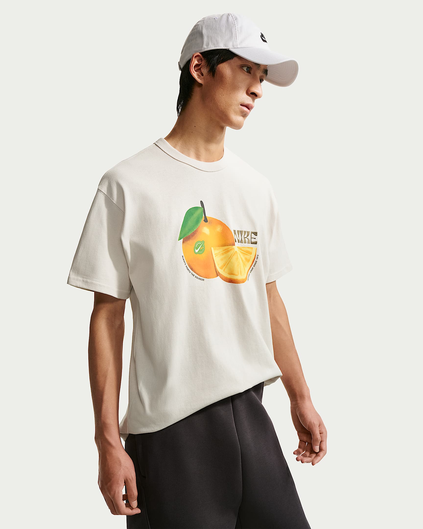 Nike Sportswear Premium Essentials 男子T恤 - 幻影灰白