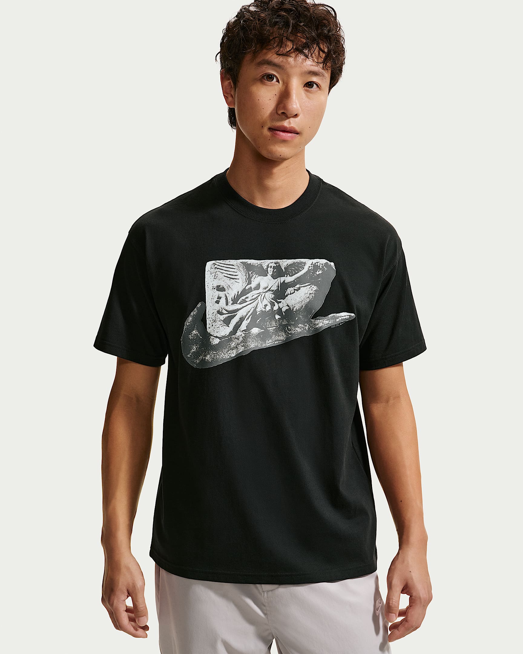 Nike Sportswear 男子短袖T恤 - 黑