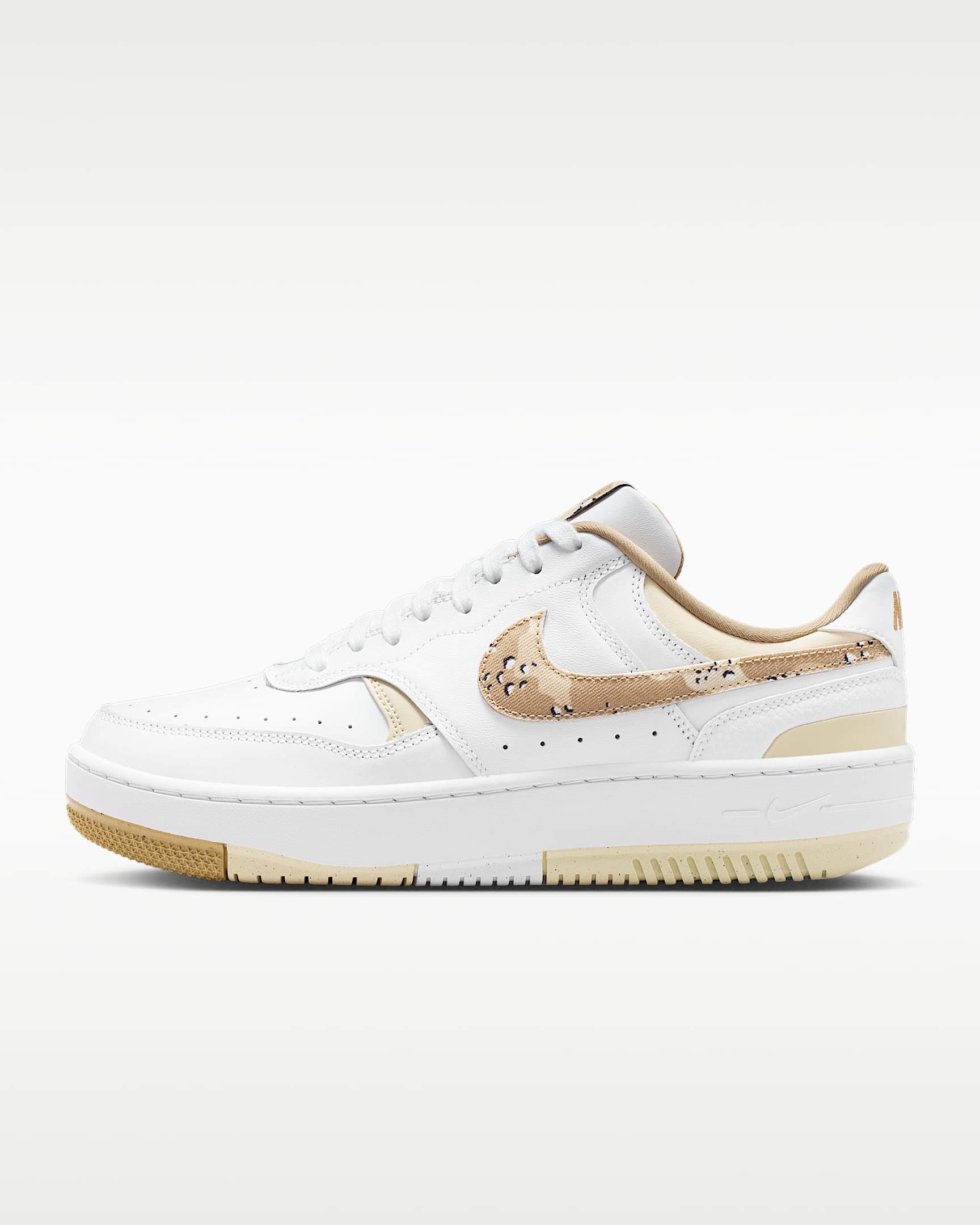 Nike Gamma Force SE 女子运动鞋 - 白色/白色/浅卡其/杏茶色