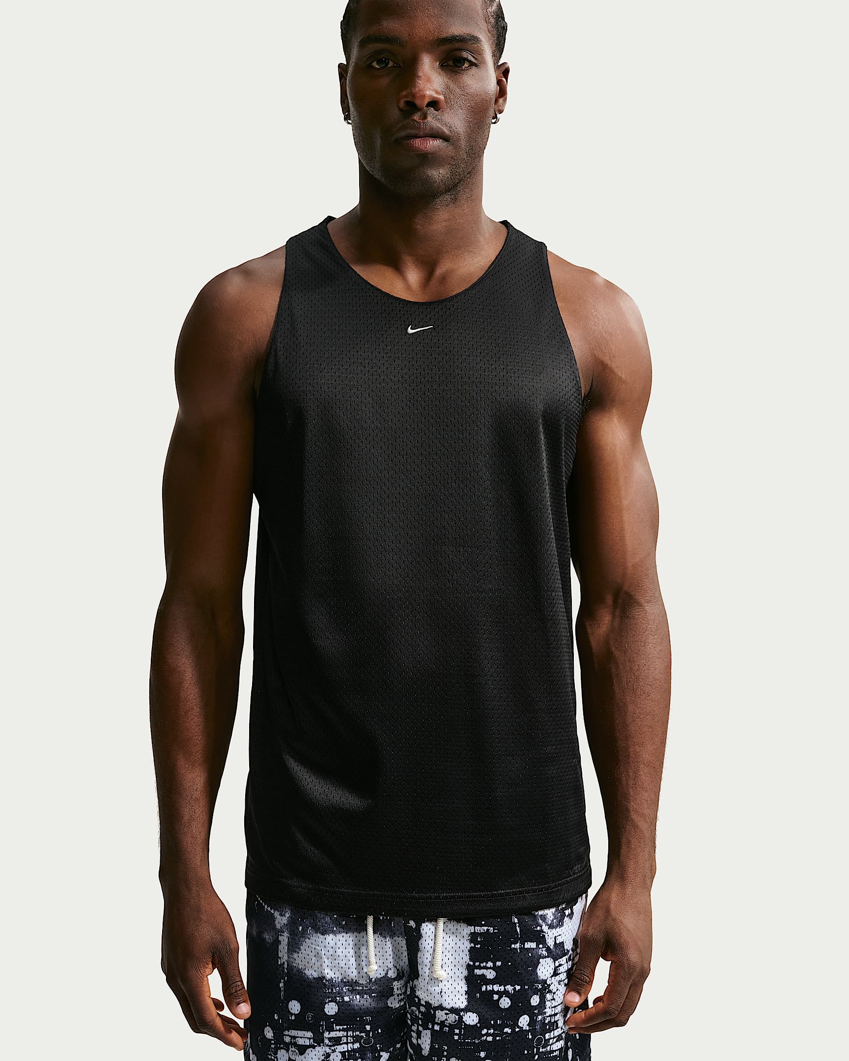 Nike Standard Issue 耐克篮球小标系列男子速干网眼布篮球球衣 - 黑/淡象牙白