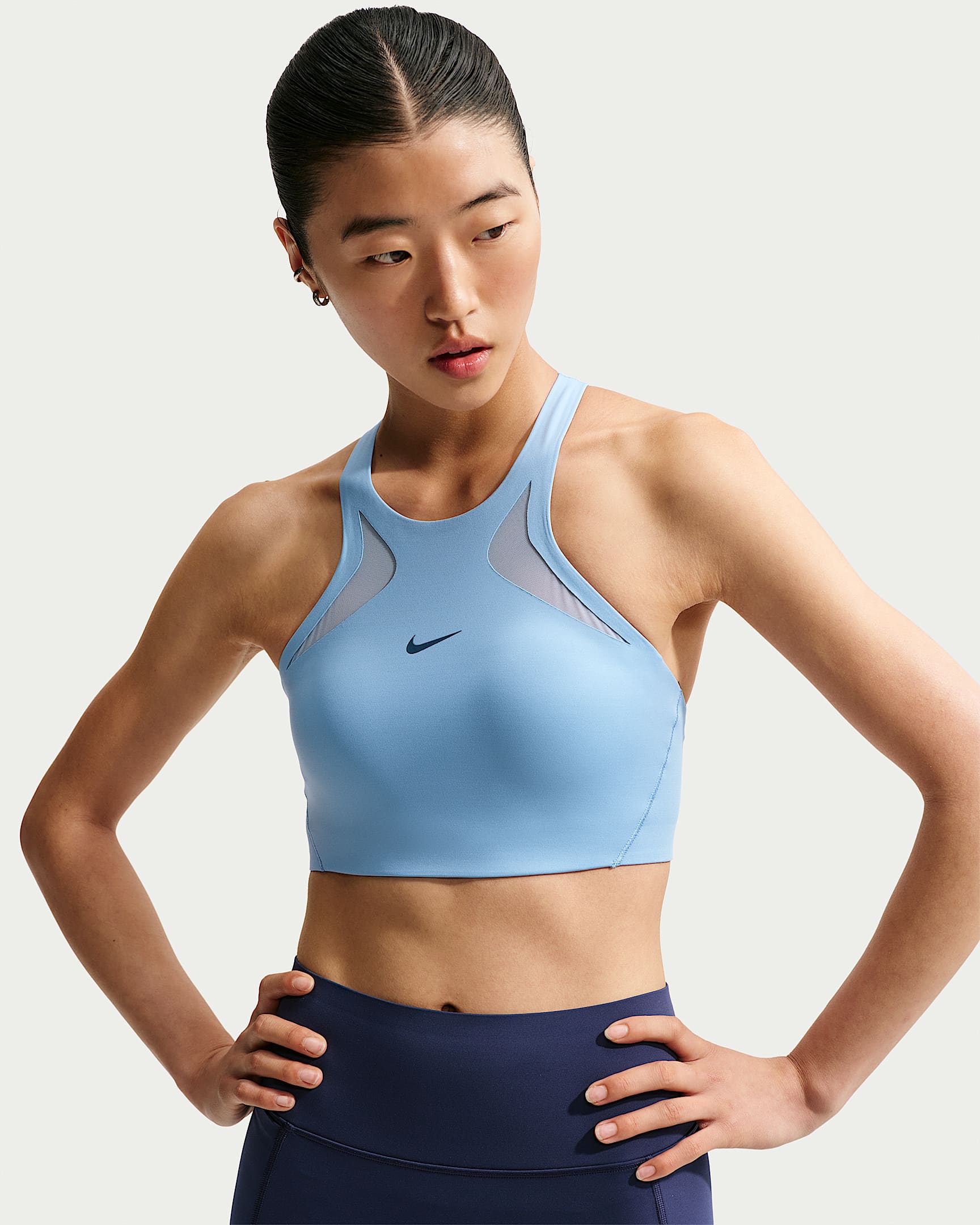 Nike Universa 女子汗渍隐匿速干中强度支撑衬垫网眼布拼接运动内衣 - 工作蓝/青年布色/新石板蓝