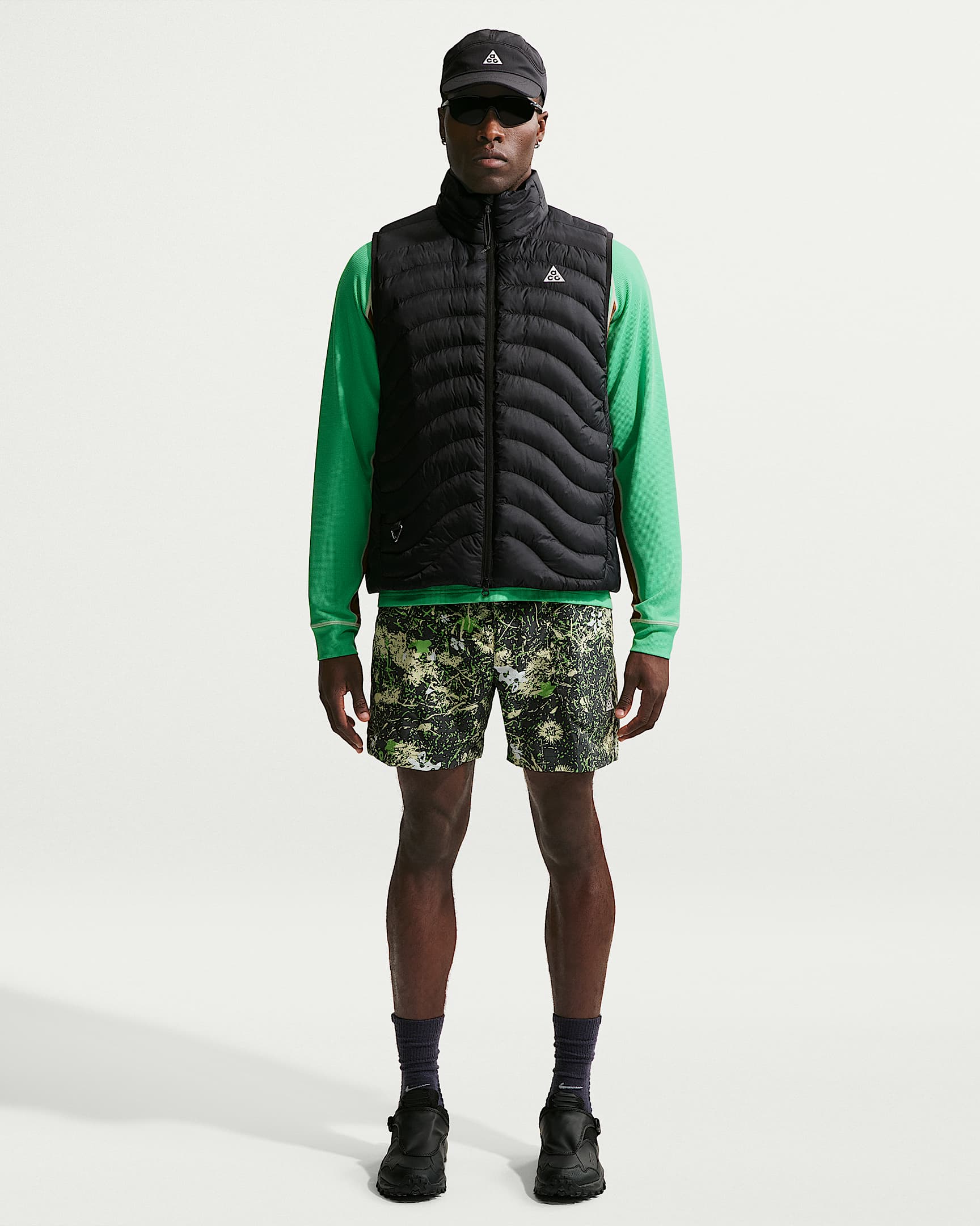 Nike ACG "Dolomiti" 男子拒水短裤 - 黑云衫绿/矿物岩板蓝/活力绿黄/山峰白