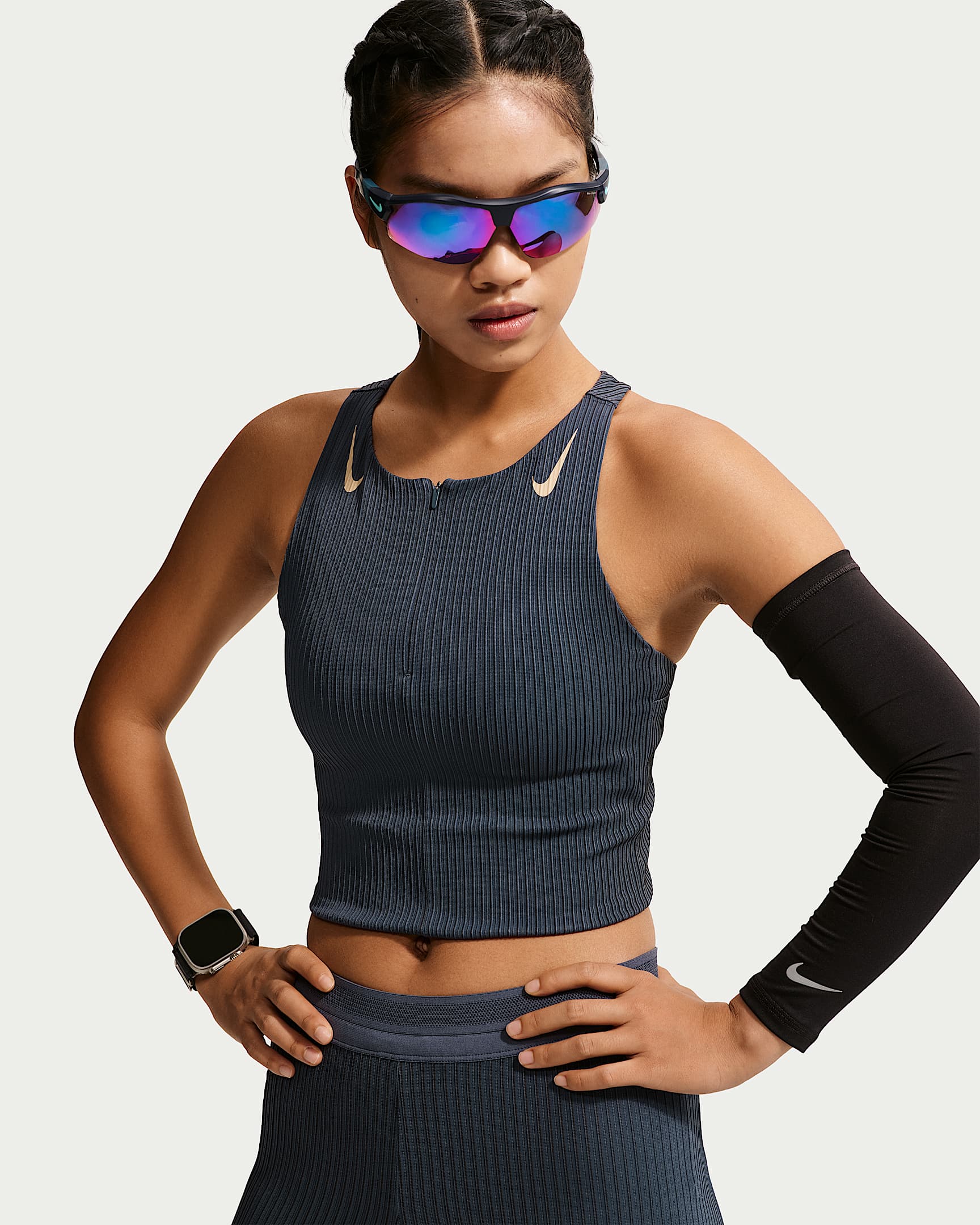 Nike AeroSwift Dri-FIT ADV 女子速干短款跑步背心 - 闪电蓝/亚麻