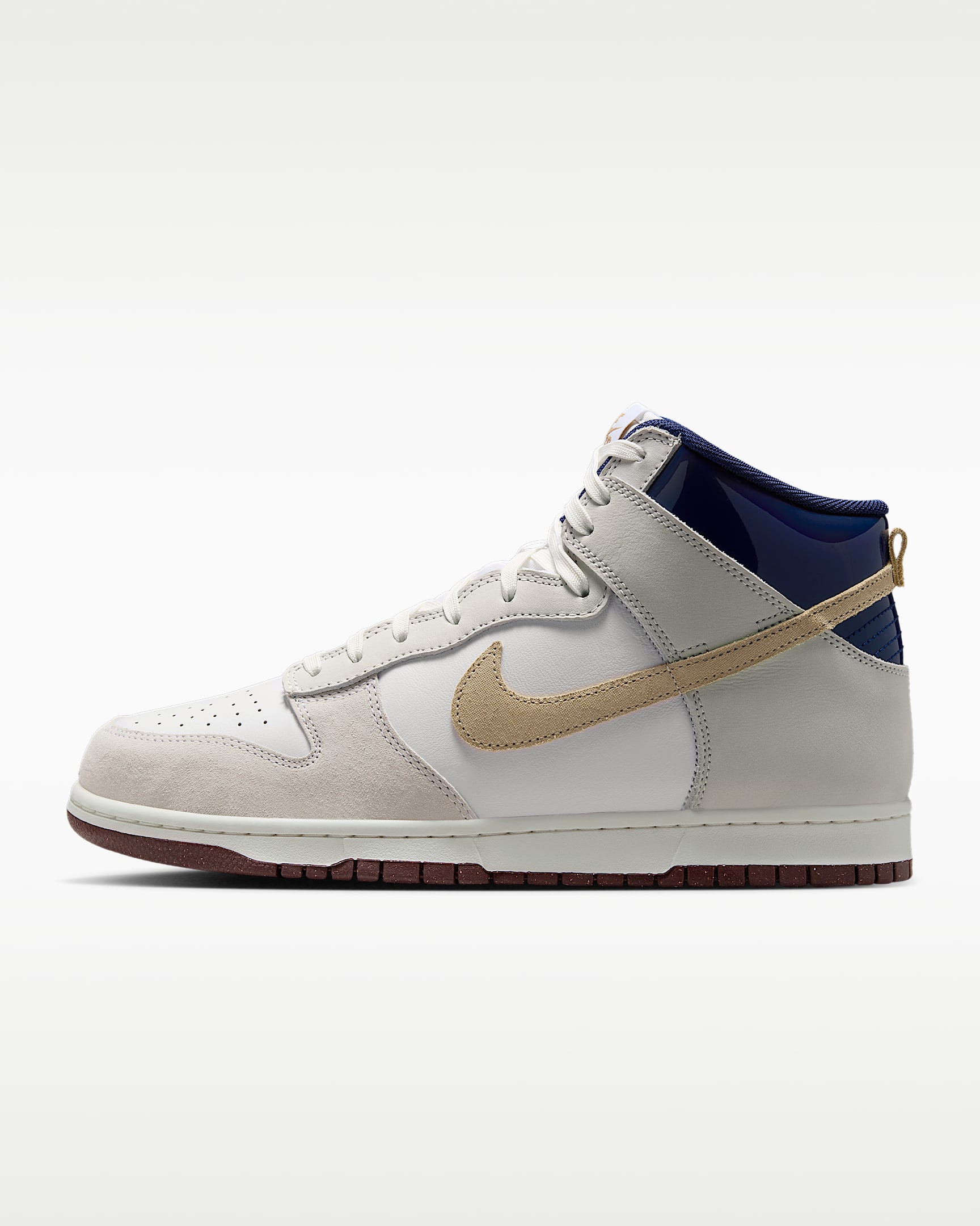 Nike SB Dunk High Pro x Beyond Store 男子滑板鞋 - 白色/沙丘褐/空间蓝/象牙白