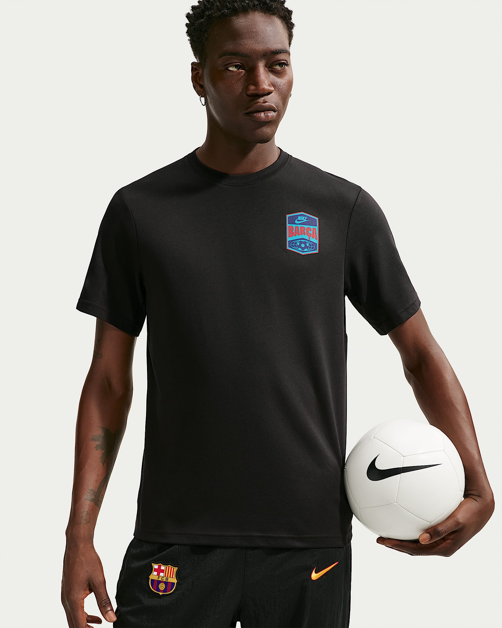 巴萨（巴塞罗那足球俱乐部）Primary Third Nike Dri-FIT 男子速干短袖足球上衣 - 黑/黑/仙人掌绿