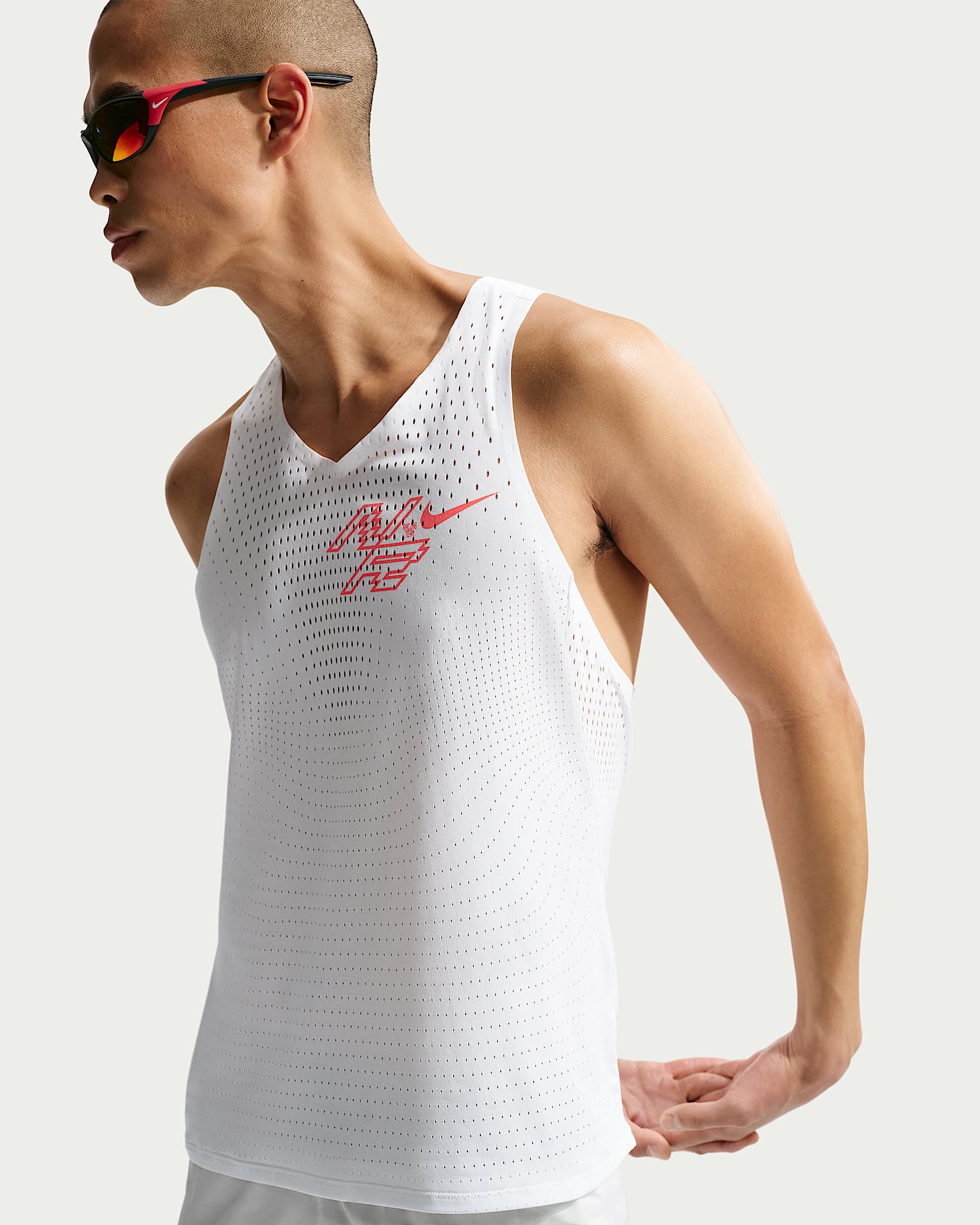 Nike AeroSwift Dri-FIT ADV 男子速干跑步背心 - 山峰白