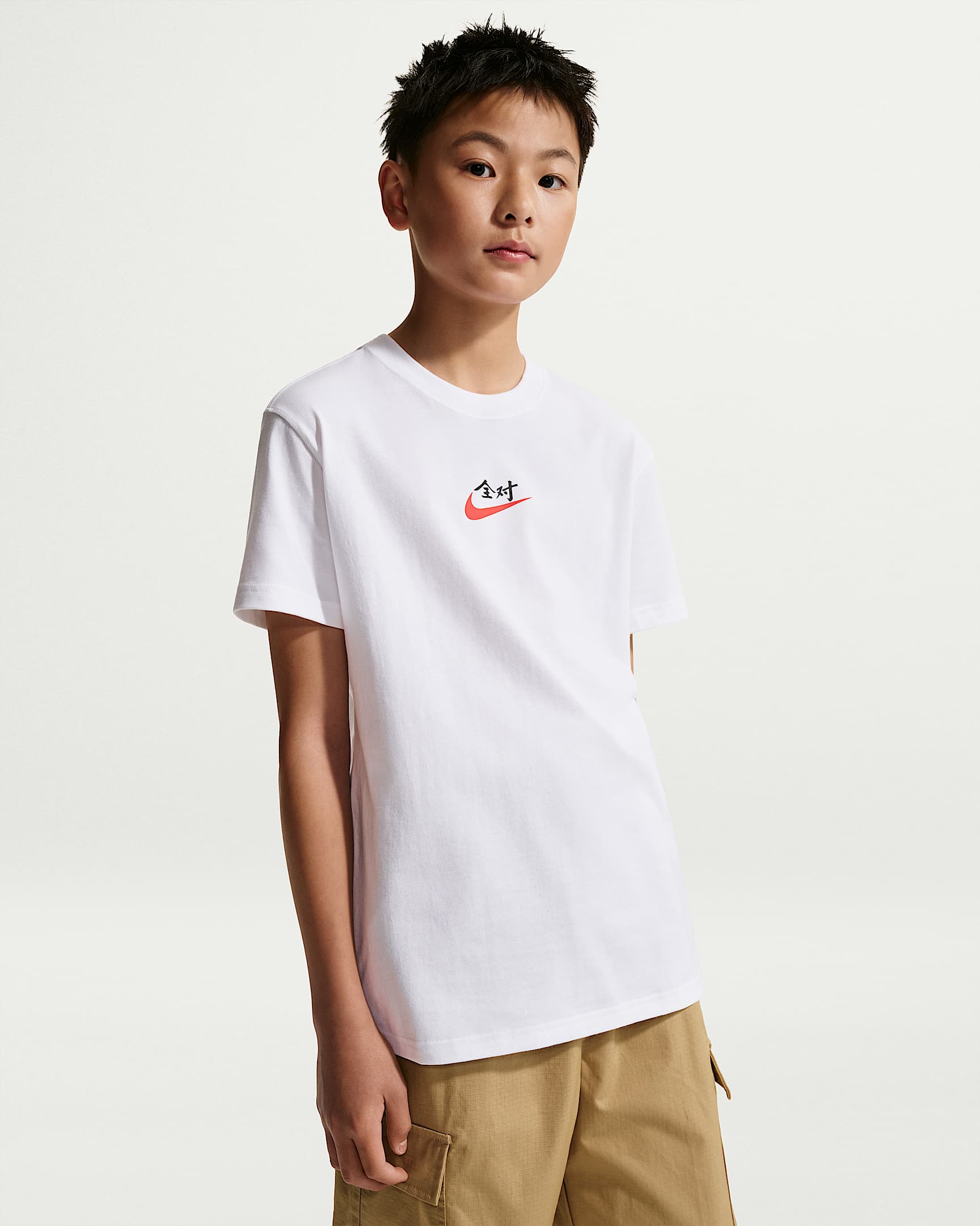 Nike Sportswear "Man Fen" 大童全对满分T恤 - 白色