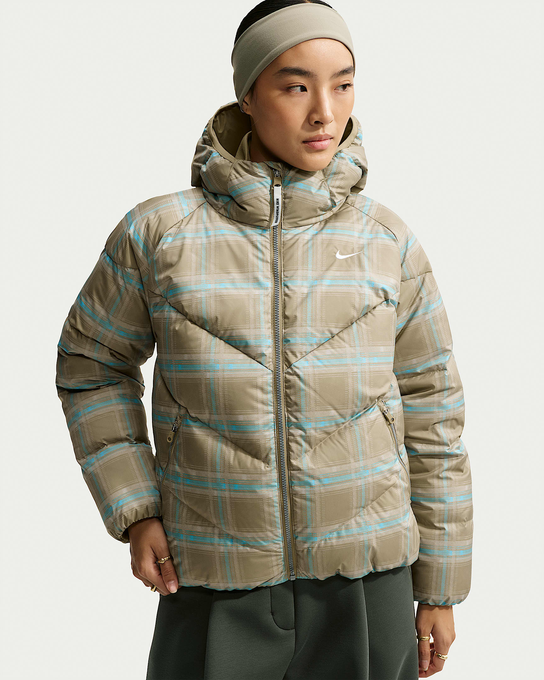 Nike Sportswear Storm-FIT 女子防风拒水连帽羽绒夹克 - 杏茶色