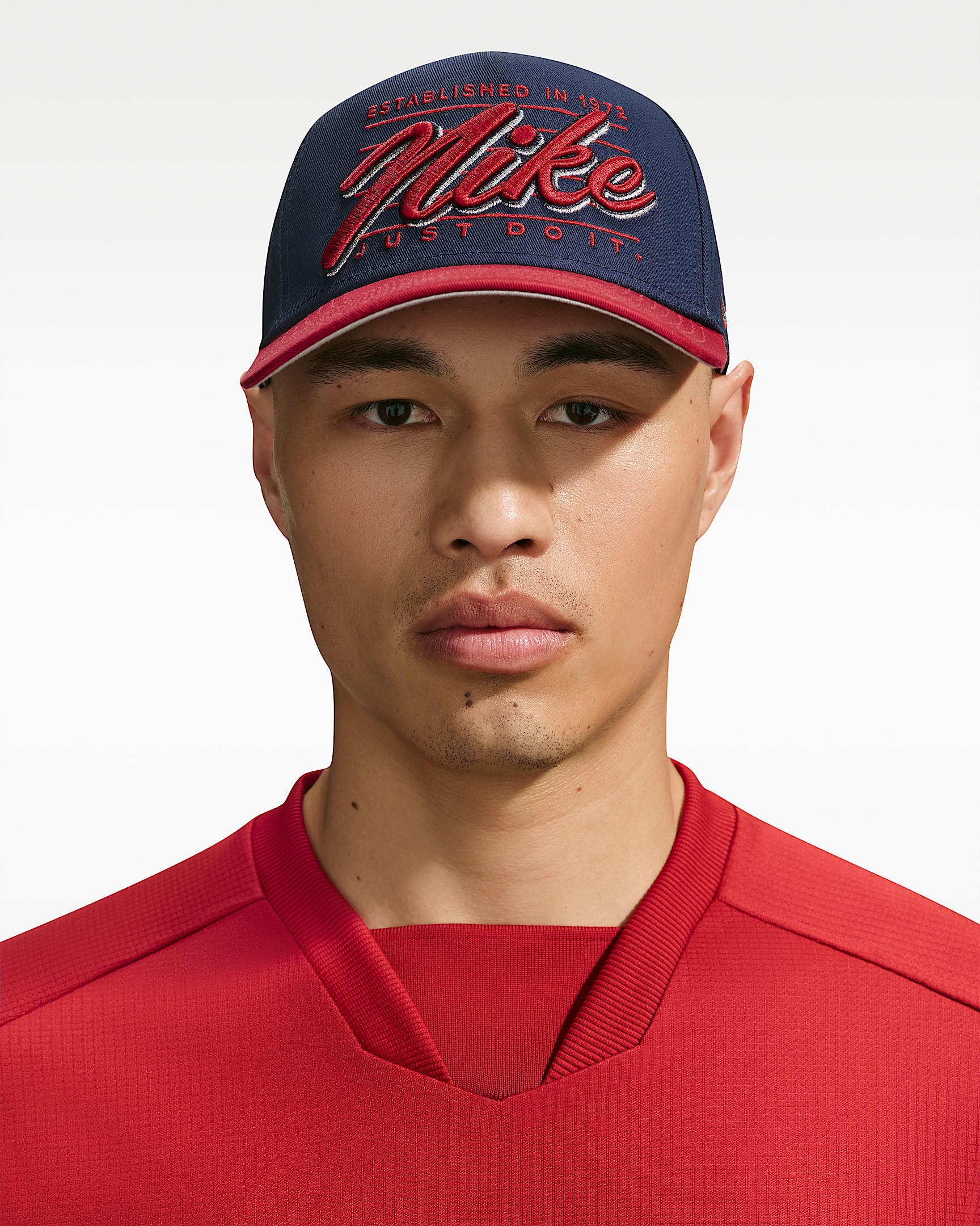 Nike Rise 半硬顶运动帽 - 深藏青/深红/浅烟灰/金属银