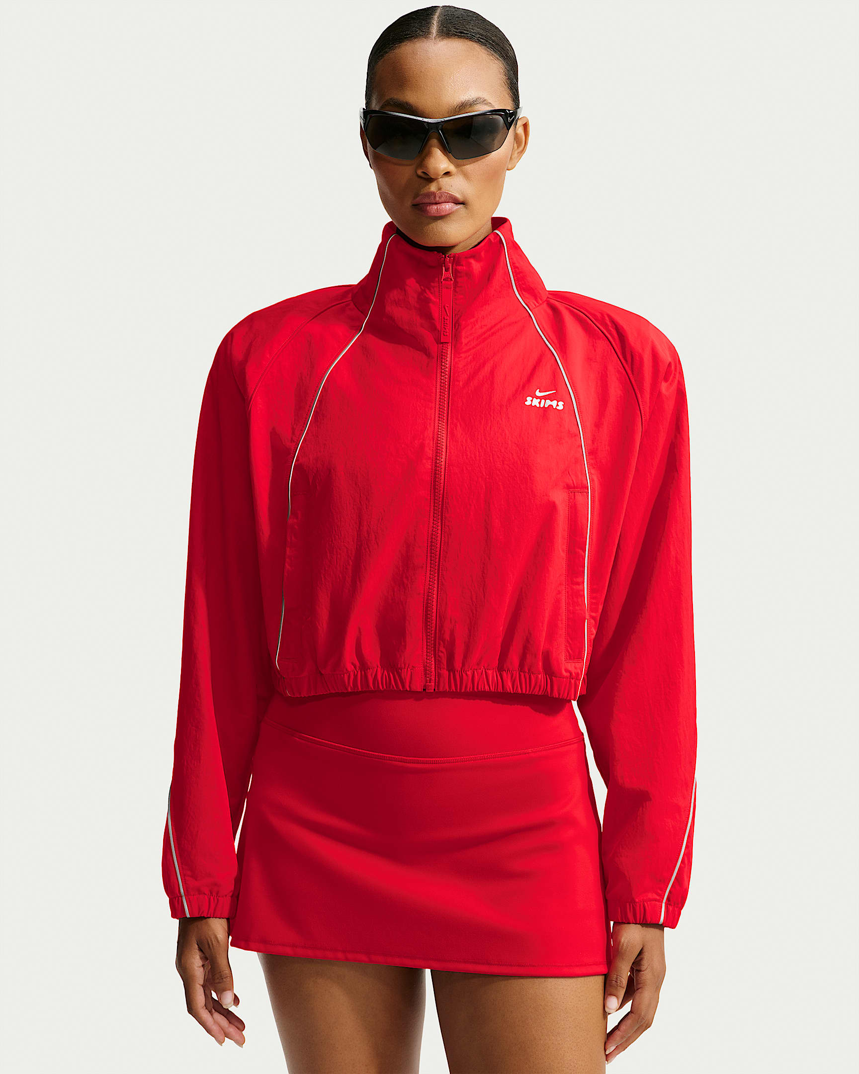 NikeSKIMS Crunchy Nylon 女子短款夹克 - 大学红