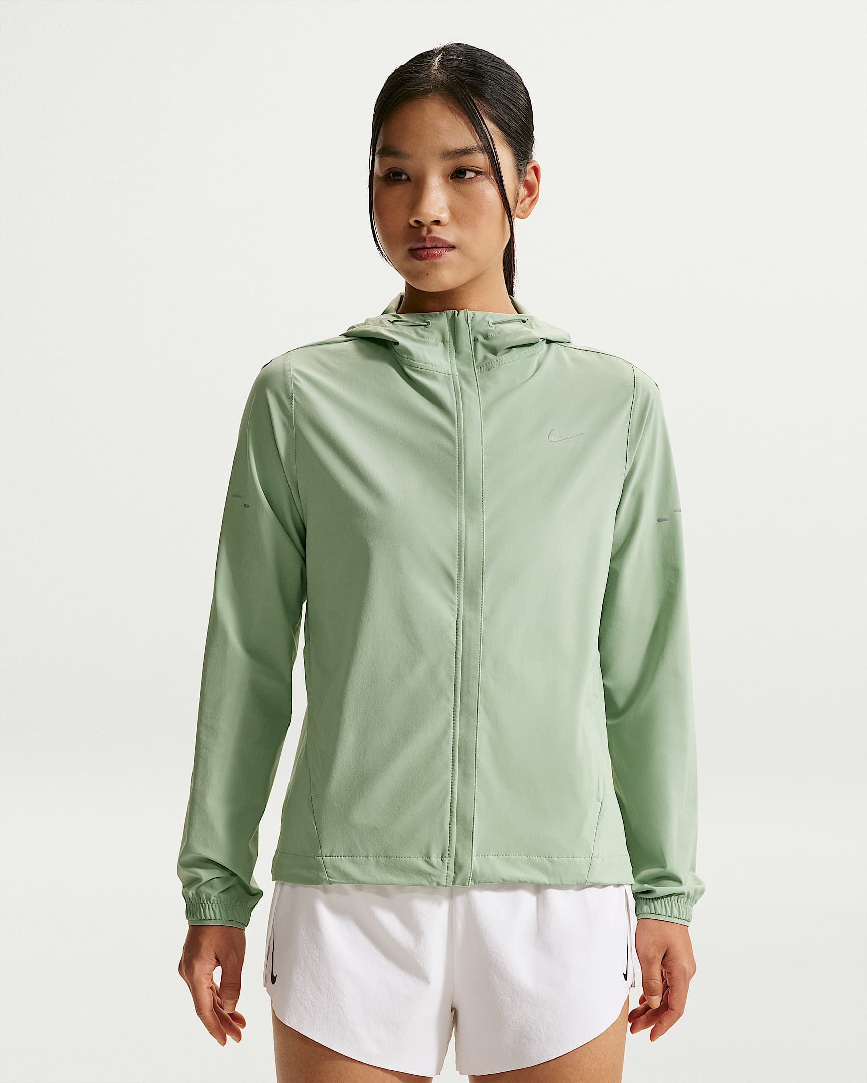 Nike Swift Repel 女子拒水可收纳跑步夹克 - 温和灰绿