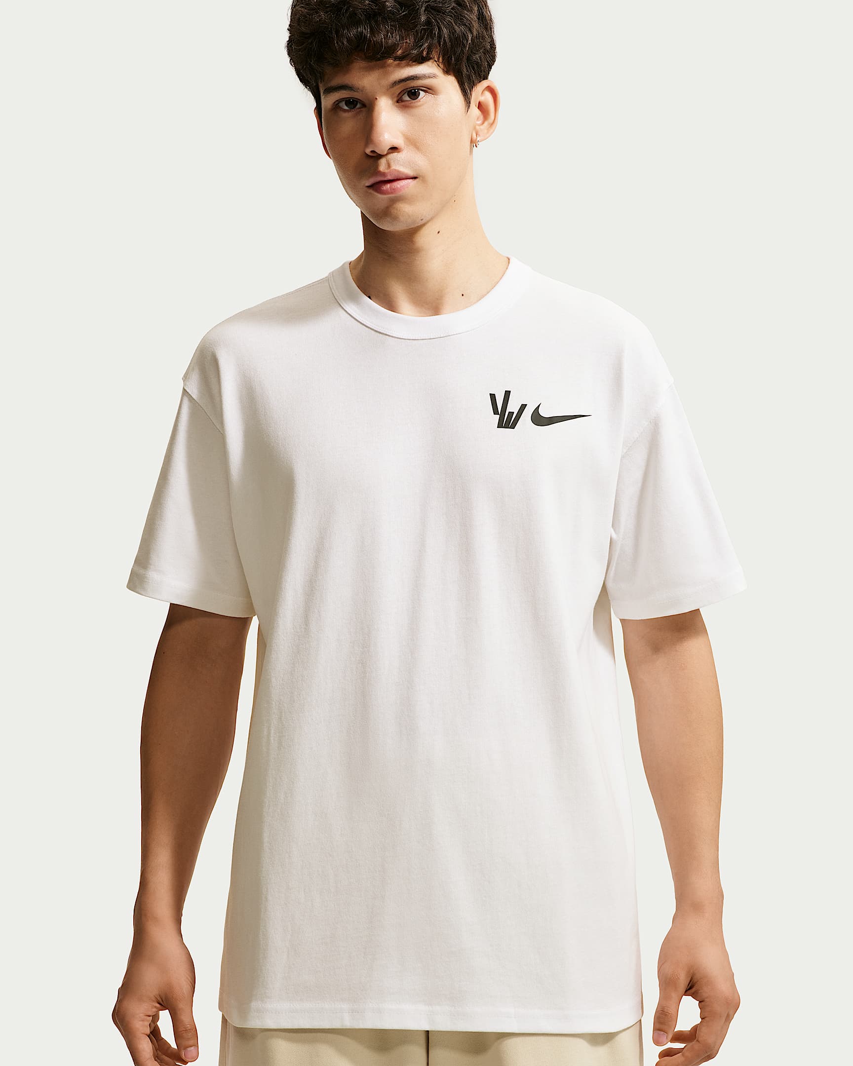 Nike Sportswear Premium Essentials 杨力维专属 Logo 短袖T恤 - 白色