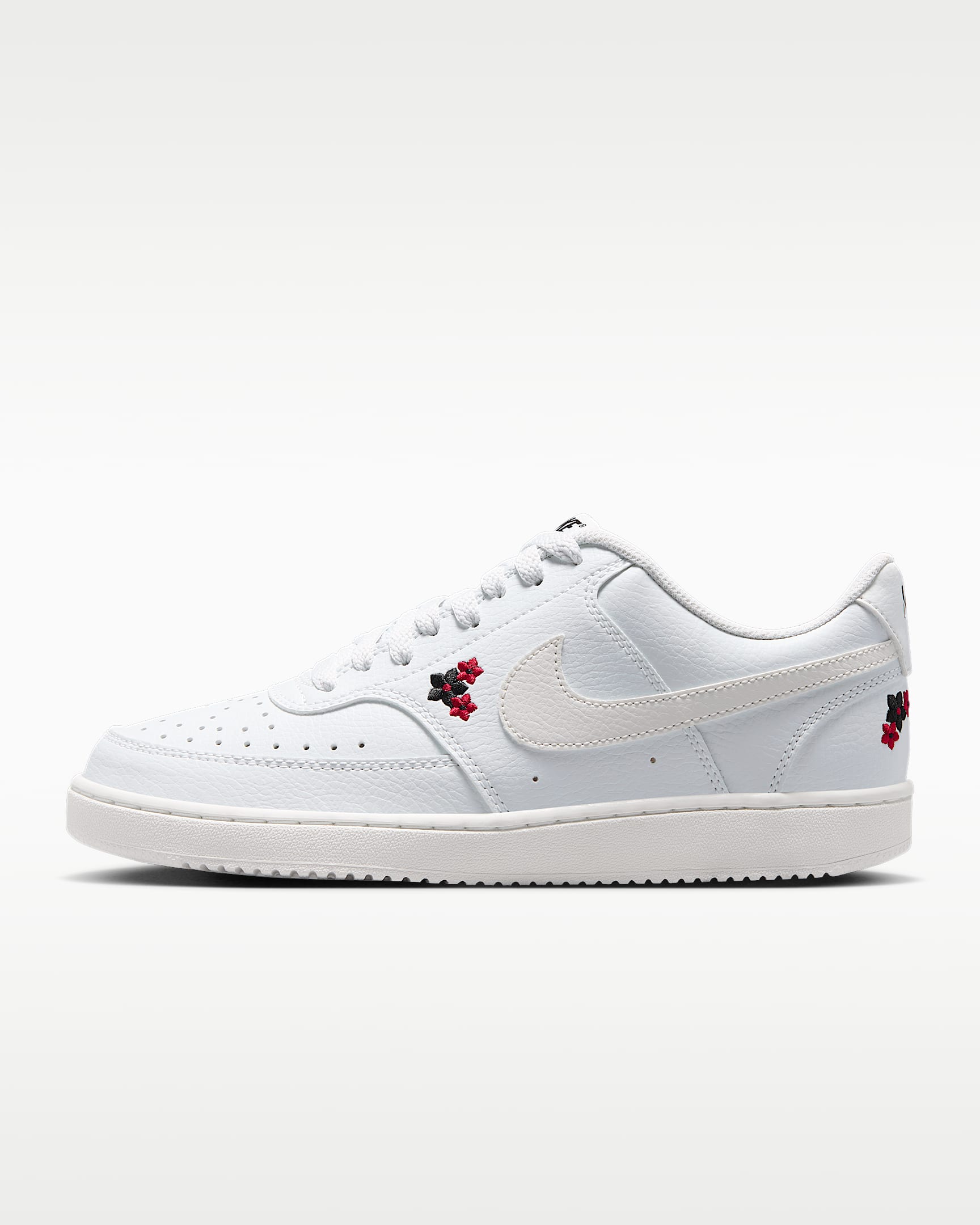 Nike Court Vision Low SE 女子运动鞋 - 米白/深红/黑/山峰白
