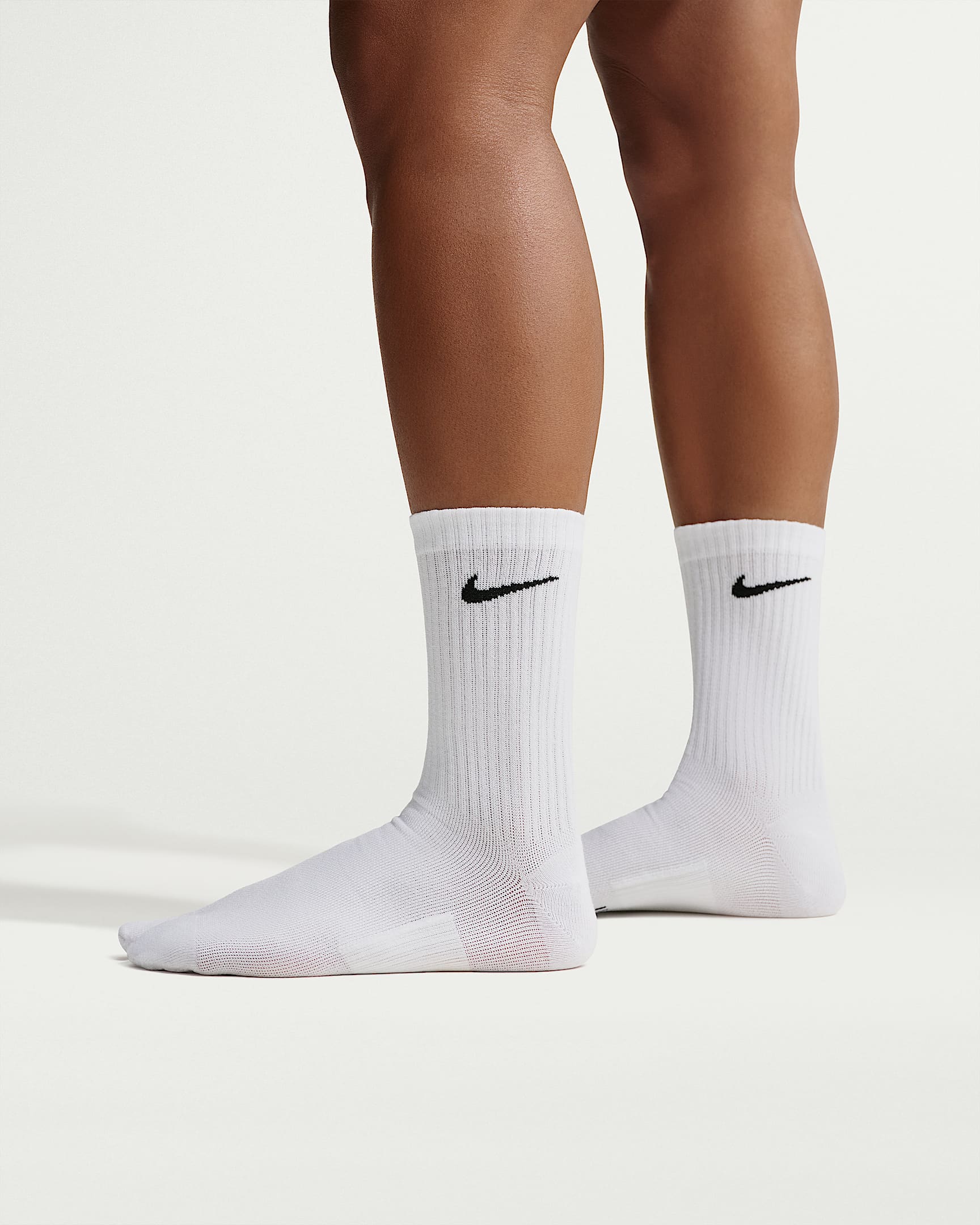 Nike Everyday Plus "Rift" 轻便型速干分趾式中筒运动袜(1 双) - 多色/黑