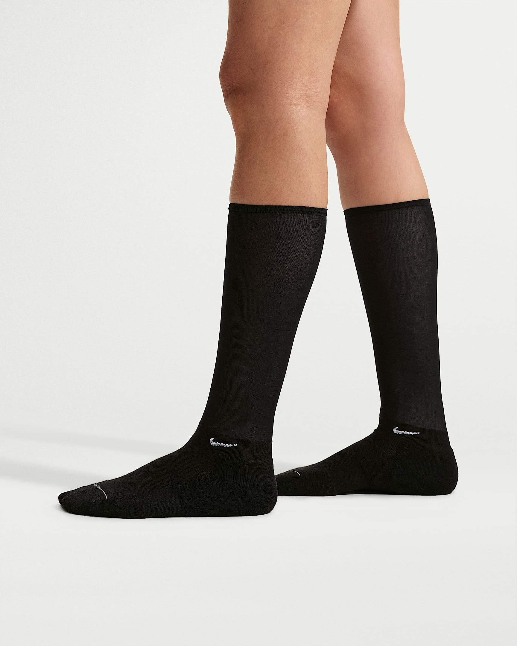 Nike Everyday Elevated 速干高筒运动袜(1 双) - 黑/浅银灰