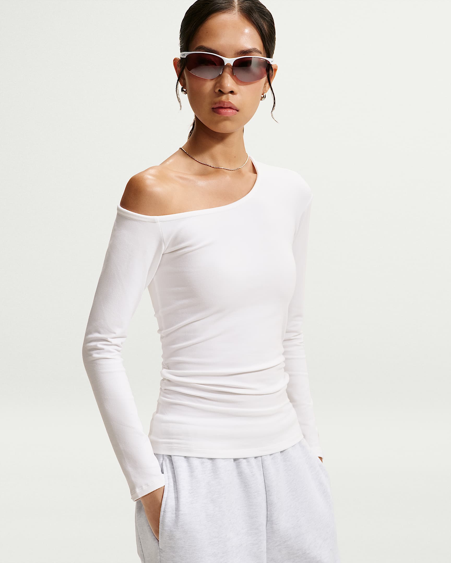 Nike Sportswear 女子紧身露肩长袖上衣 - 白色/黑