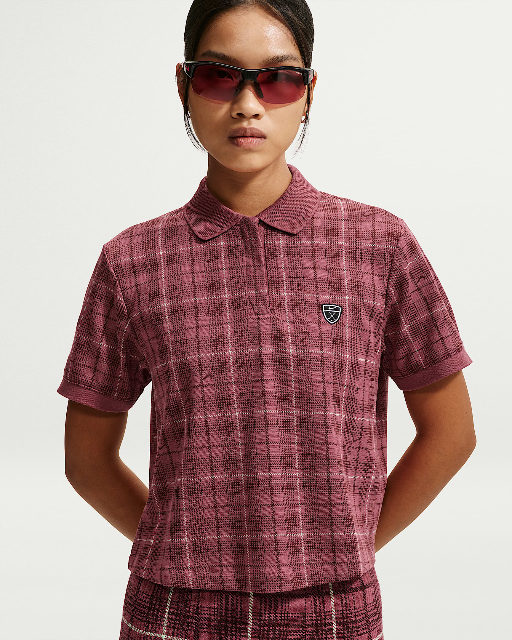 Nike Fairway Fresh Dri-FIT 女子速干短袖格纹高尔夫翻领T恤 - 烟灰粉/白色