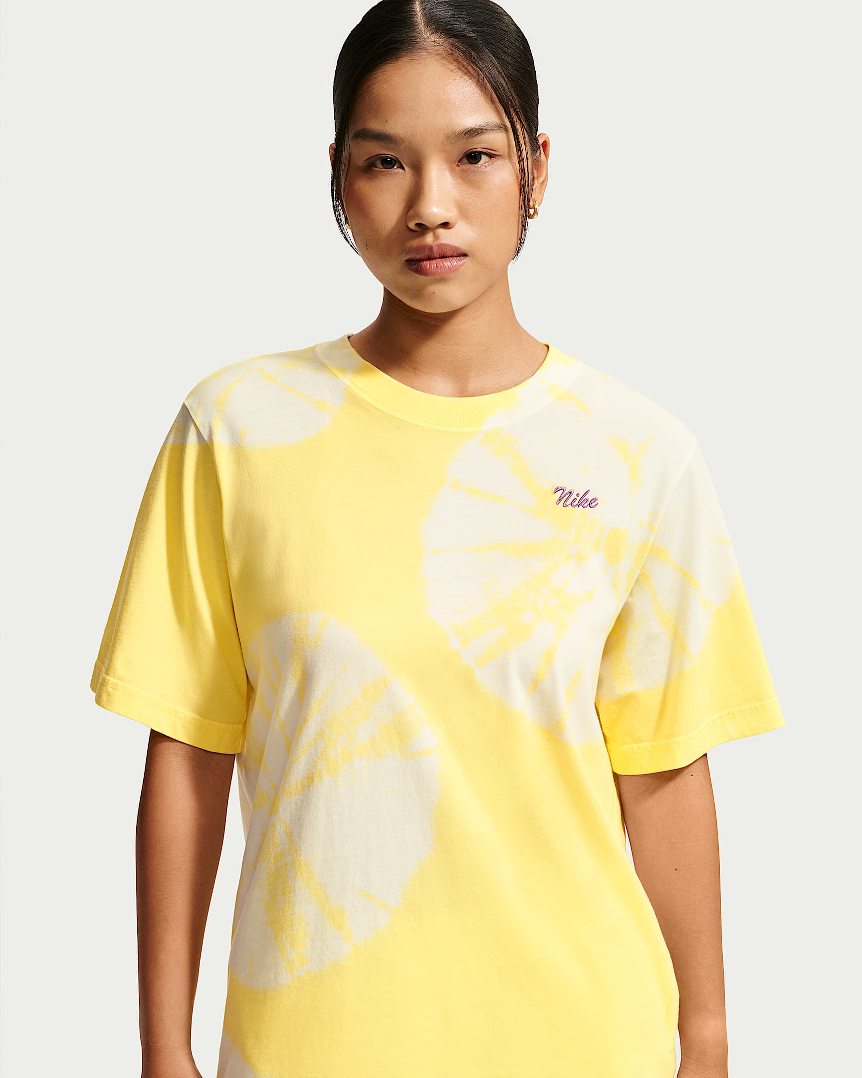 Nike Sportswear 女子短袖T恤 - 柔黄