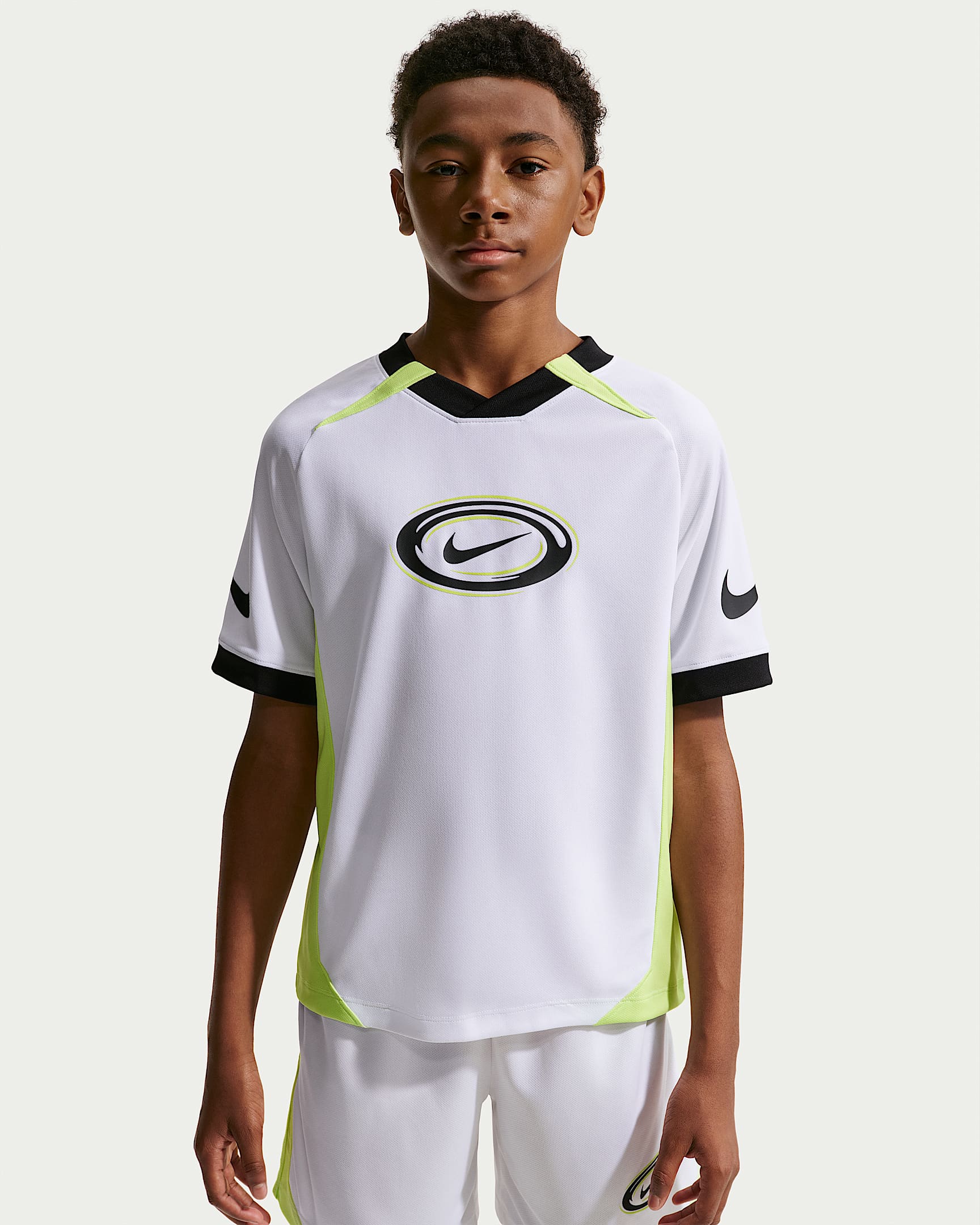 Nike Multi Dri-FIT 大童(男孩)速干短袖上衣 - 白色/浅柠色/黑