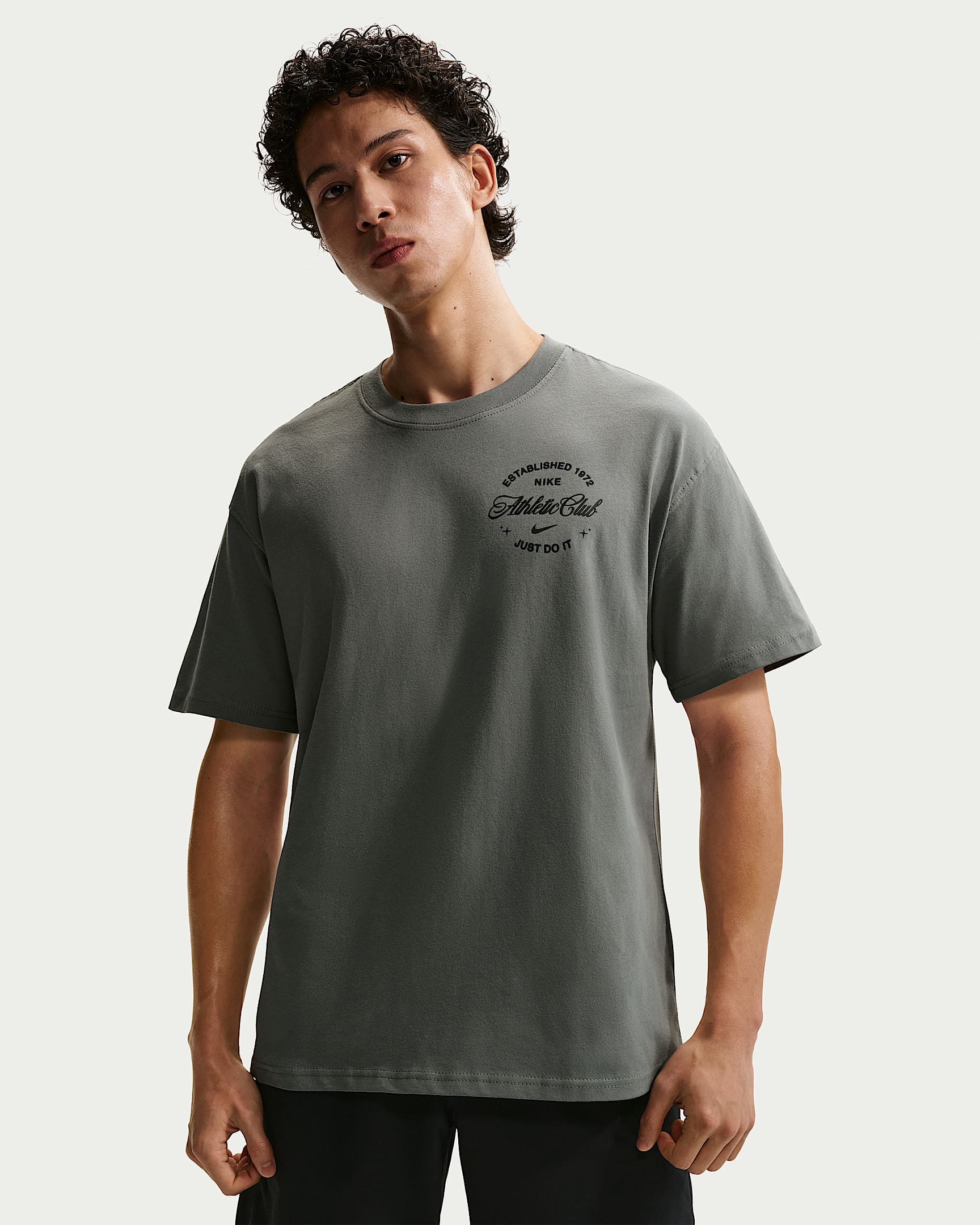 Nike N.A.C. 男子T恤 - 烟灰/黑