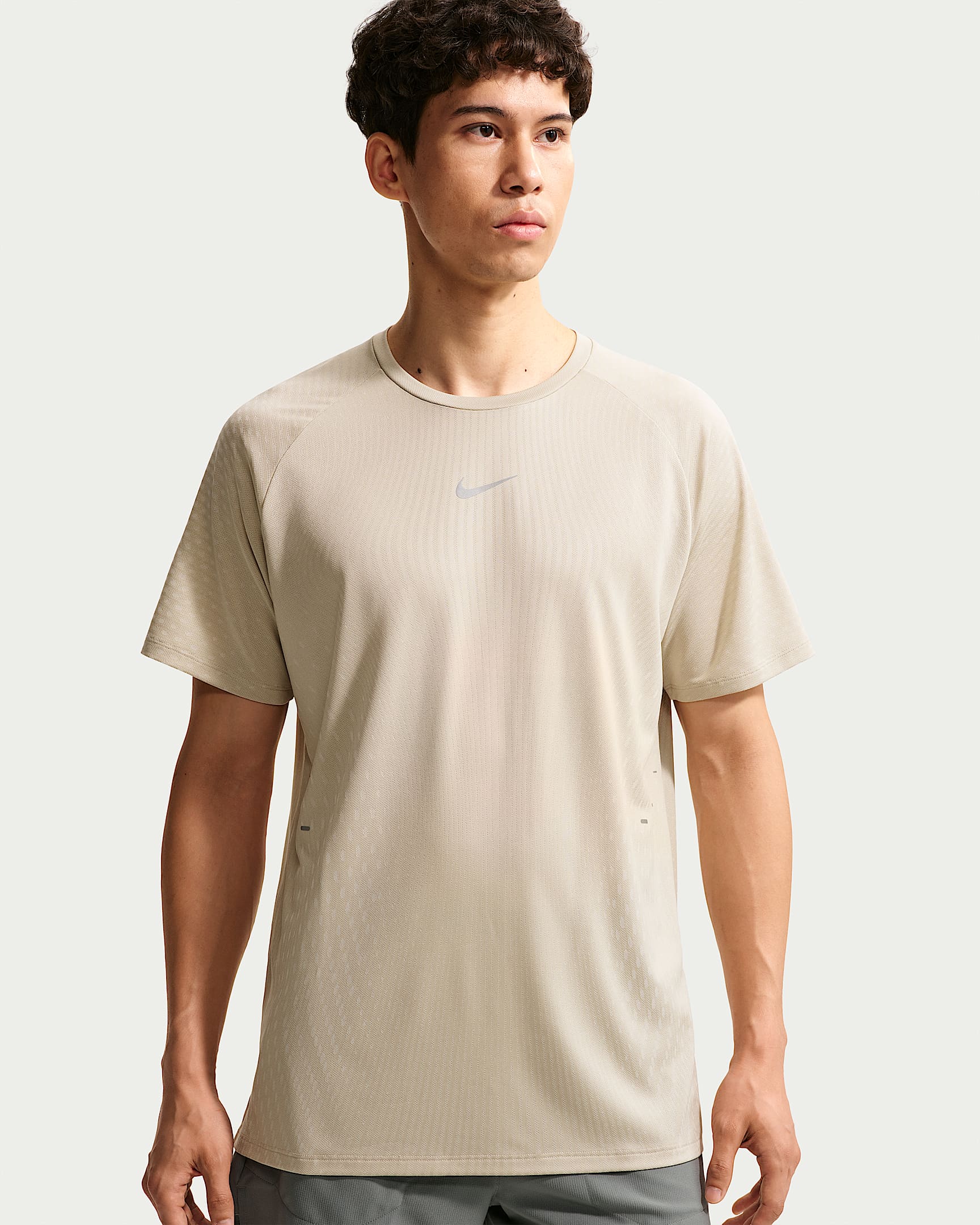 Nike Stride Aero-FIT 男子短袖跑步上衣 - 奶白 II/帆白