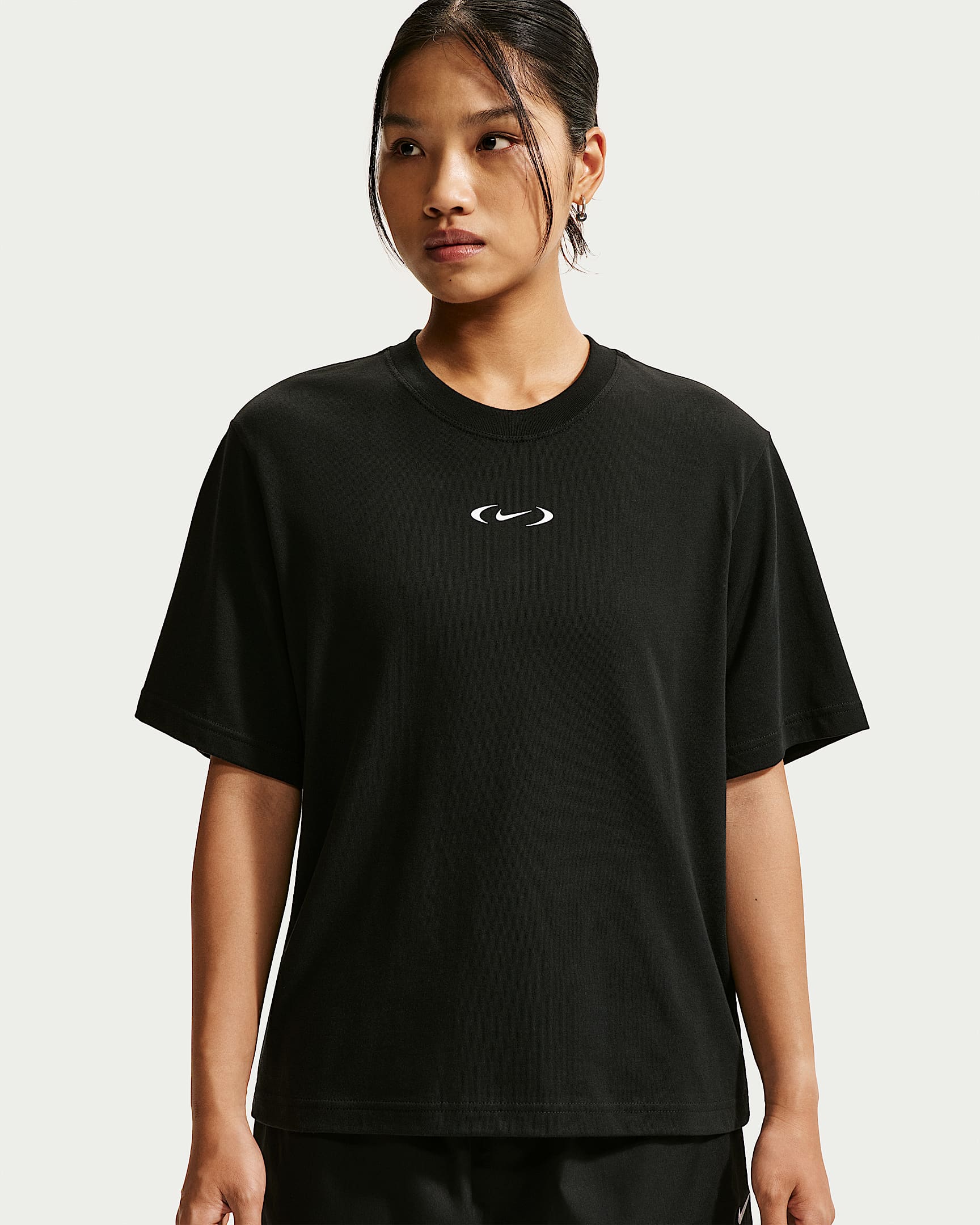 Nike Sportswear Classic 女子宽松短袖T恤 - 黑