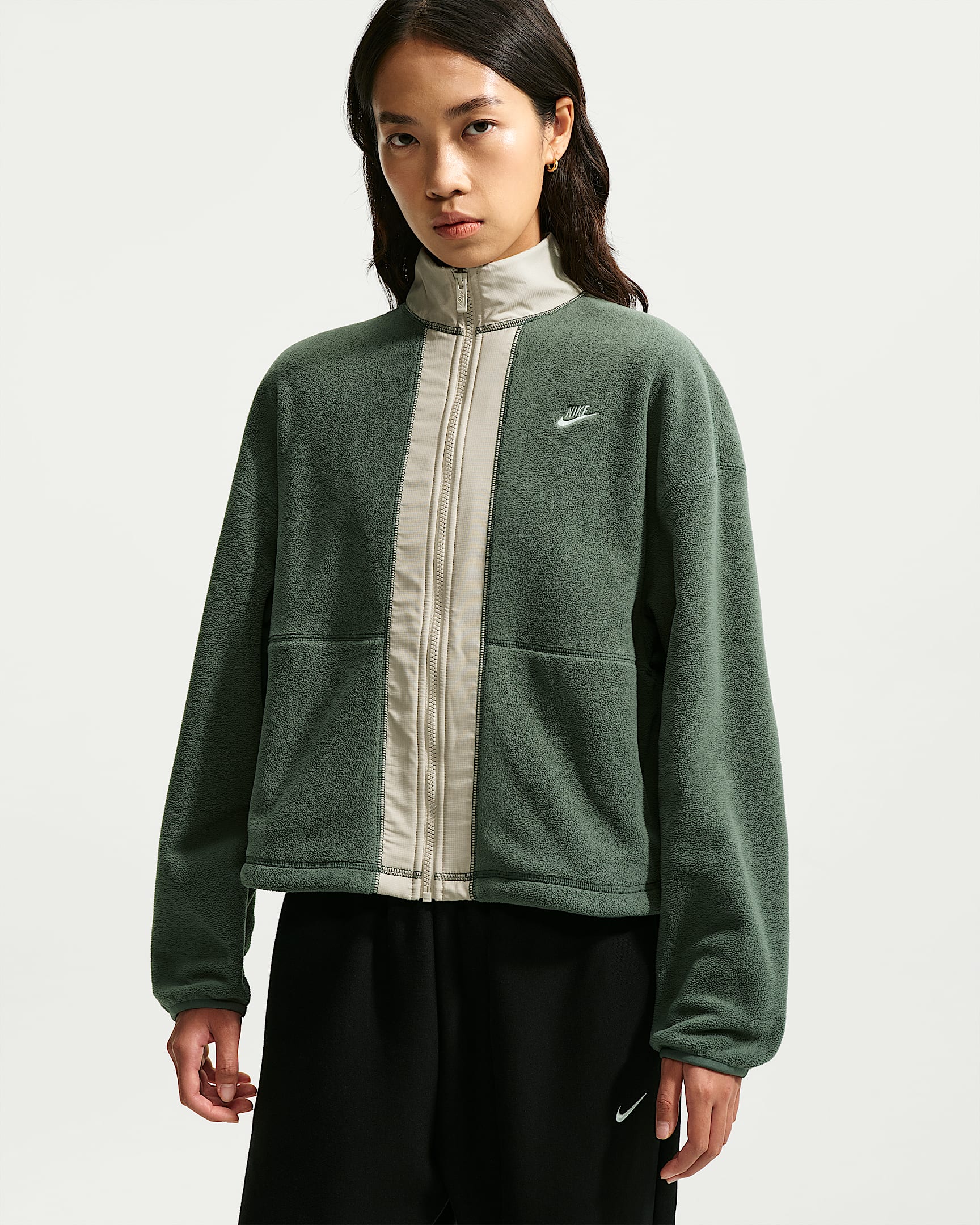 Nike Sportswear Therma-FIT 女子宽松摇粒绒全长拉链开襟运动夹克 - 迷彩绿/奶白 II/帆白
