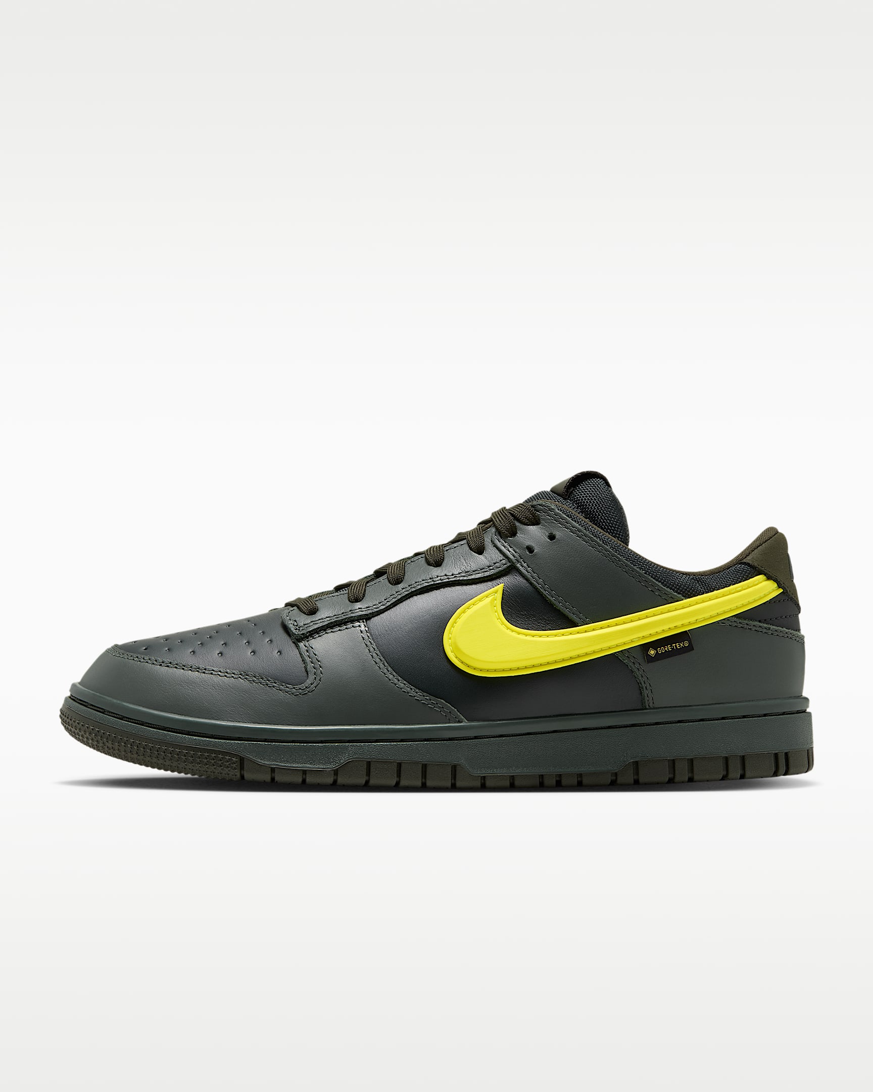 Nike Dunk Low GORE-TEX 男子防水运动鞋 - 迷彩绿/黑云衫绿/红杉绿/音速黄