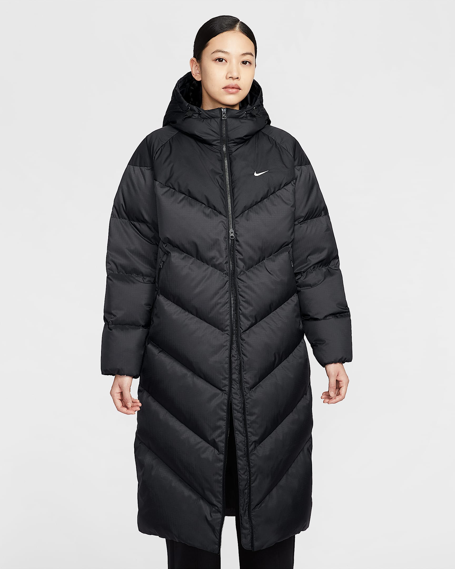 Nike Sportswear Windpuffer Storm-FIT 女子防风拒水宽松连帽羽绒外套 - 黑/帆白