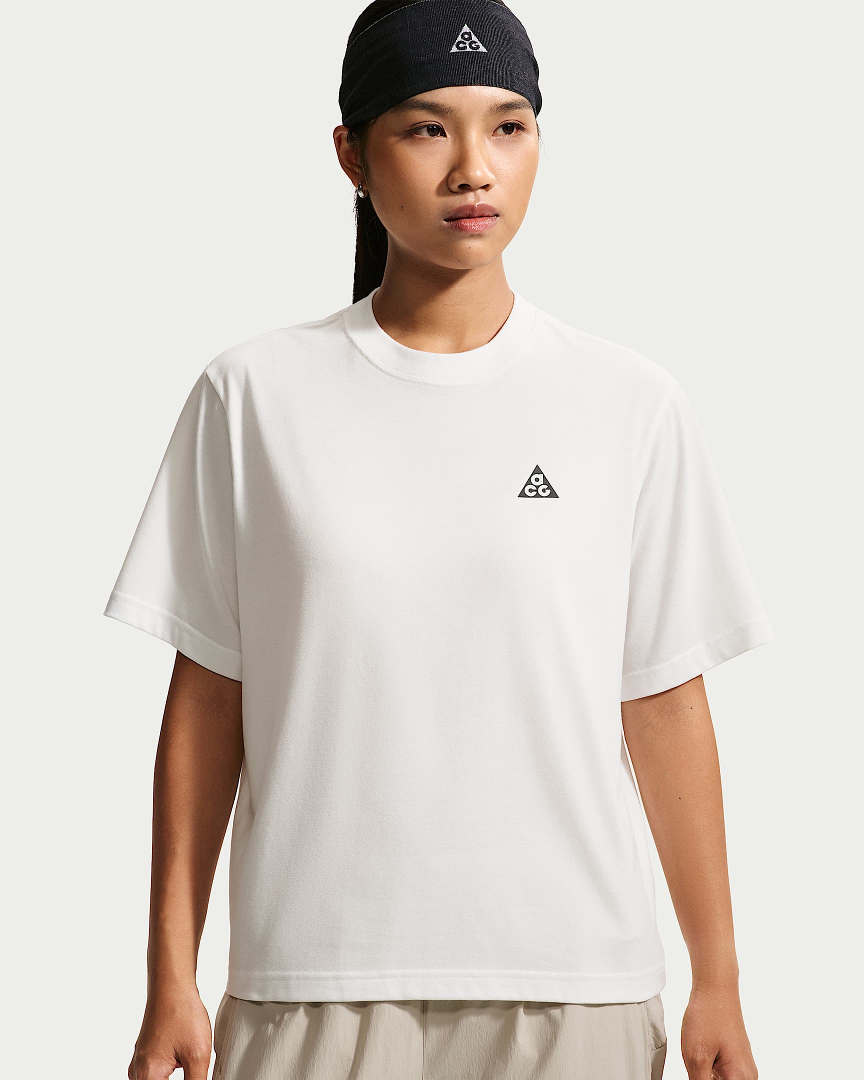 ACG Dri-FIT 女子速干短袖T恤 - 山峰白