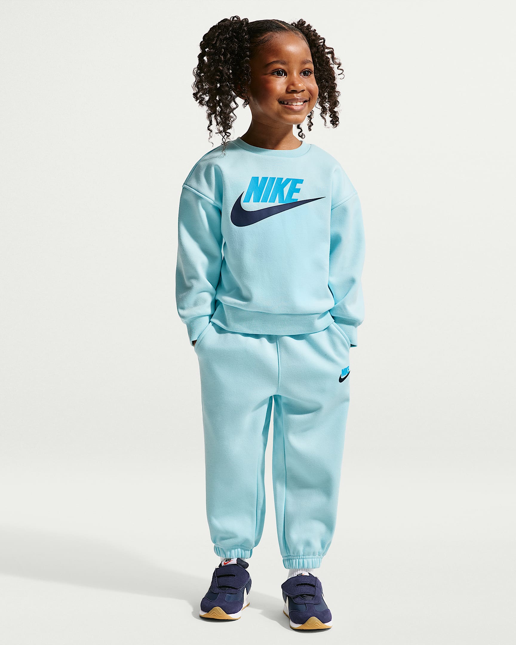 Nike 婴童柔软加绒圆领上衣和长裤套装 - 冰川蓝
