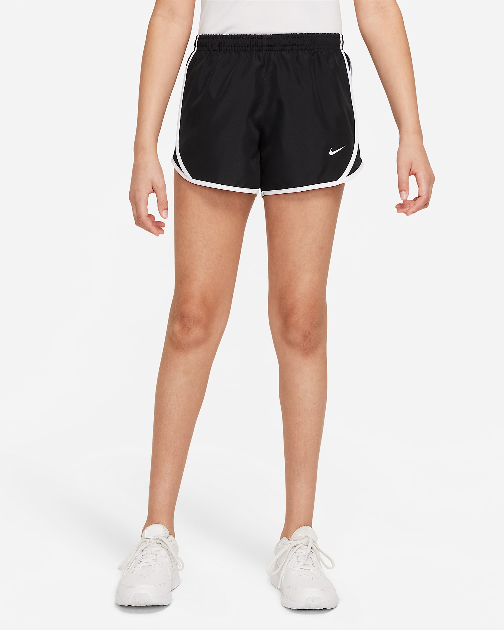 Nike Dri-FIT Tempo 大童（女孩）跑步短裤 - 黑/黑/白色/白色