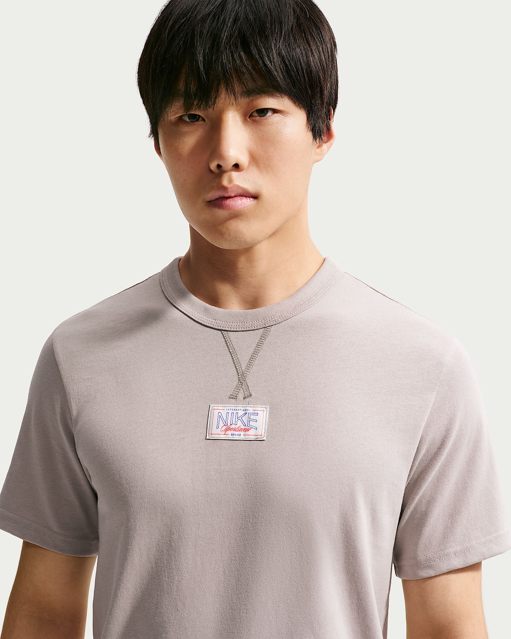 Nike Sportswear Premium Essentials 男子T恤 - 大学灰