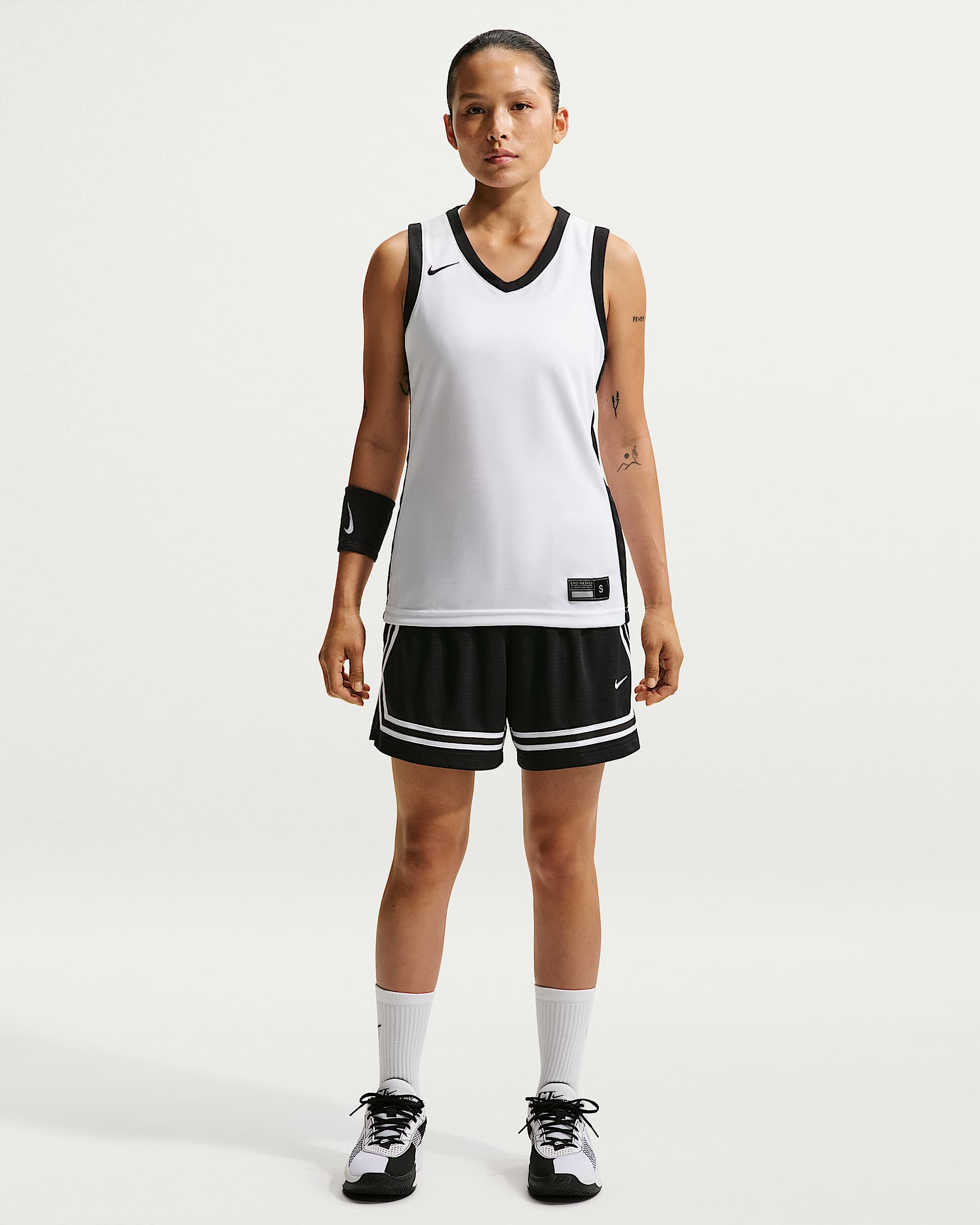 Nike Crossover Dri-FIT 女子速干篮球短裤 - 黑/黑/白色