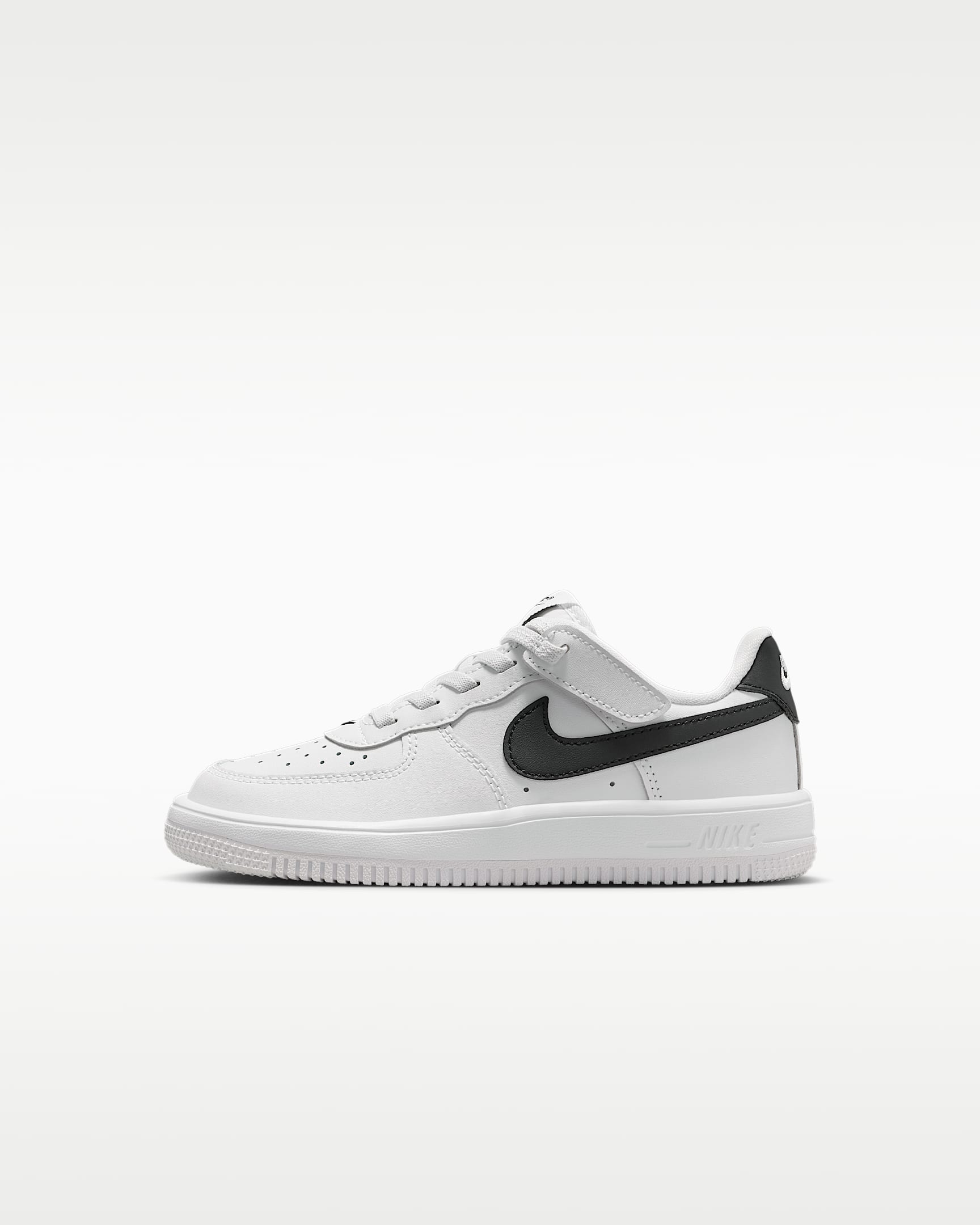 Nike Force 1 Low EasyOn 幼童运动鞋 - 白色/黑