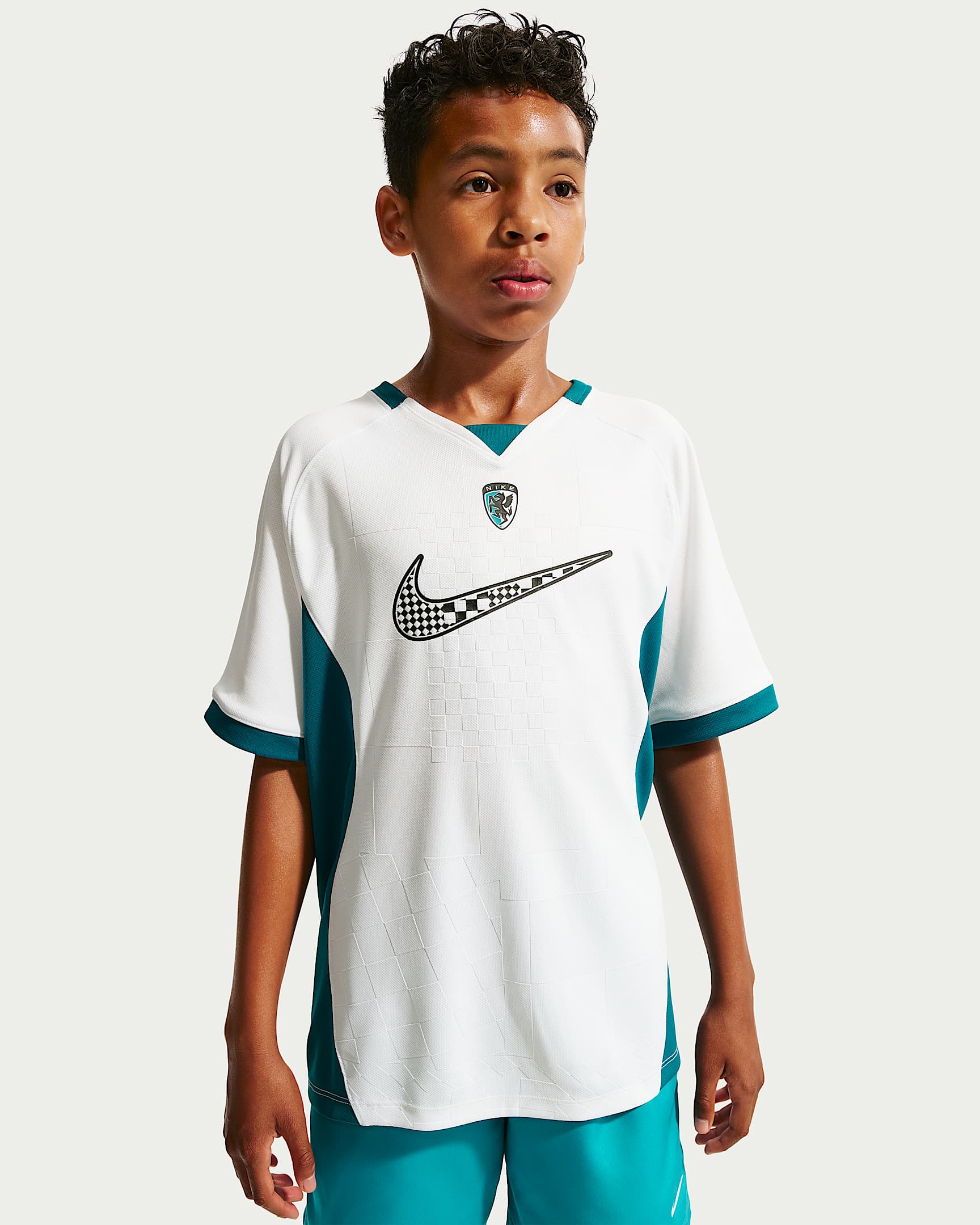 Nike Multi Renew 大童(男孩)速干短袖上衣 - 白色/亮杉木绿/黑