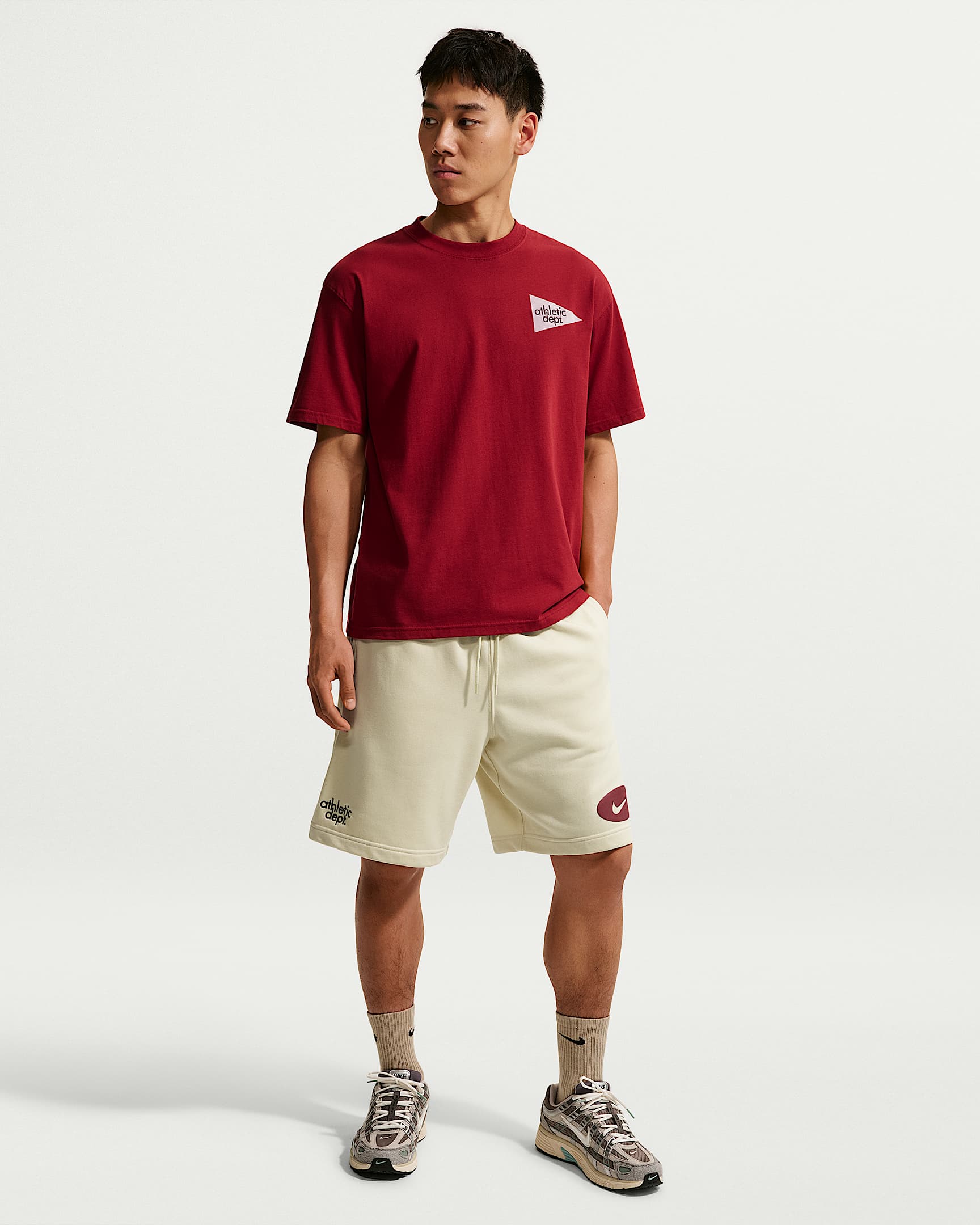 Nike Sportswear Club 男子法式毛圈短裤 - 浅卡其/黑曜石色